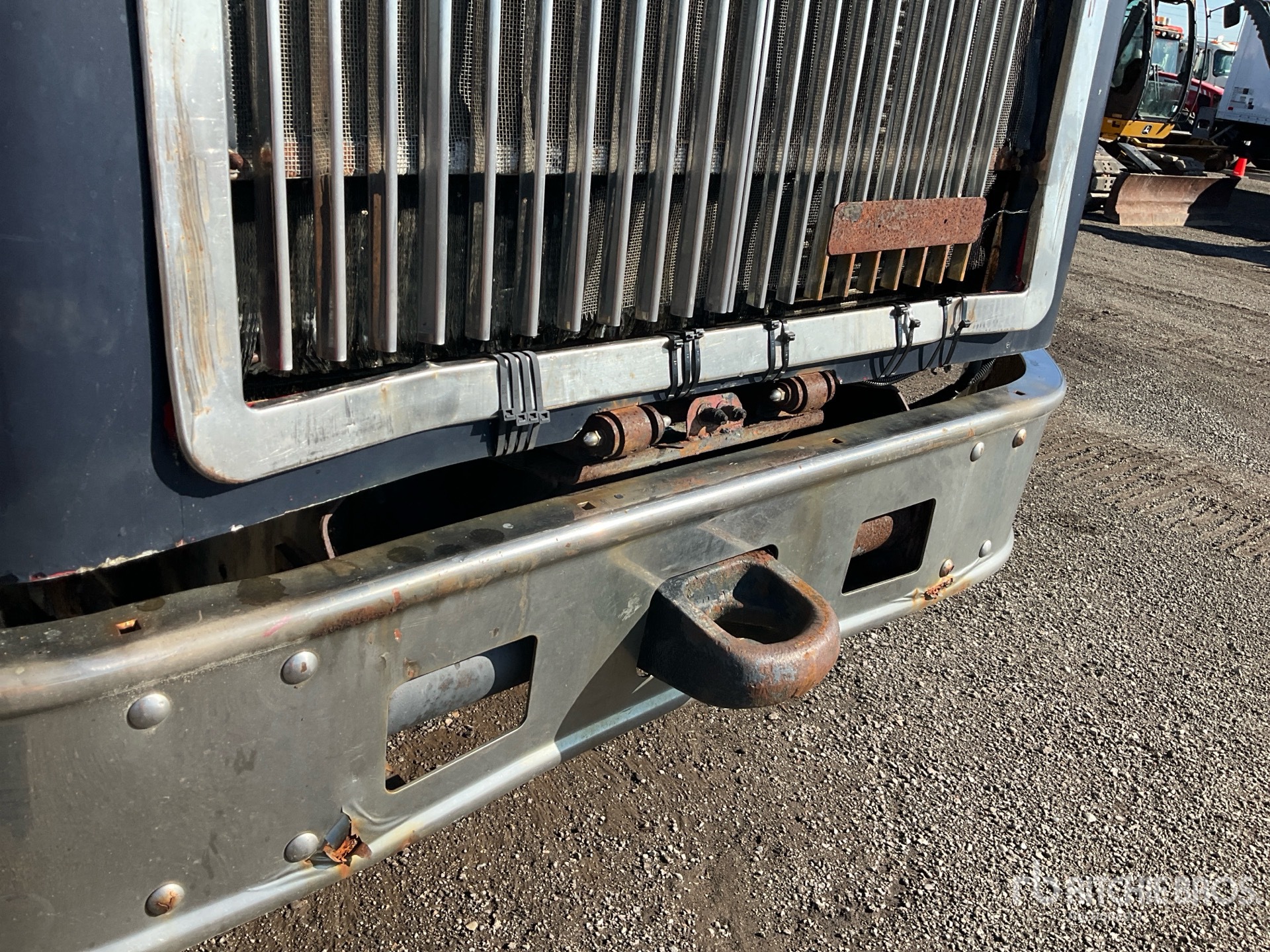 2001 International PAYSTAR 5600I