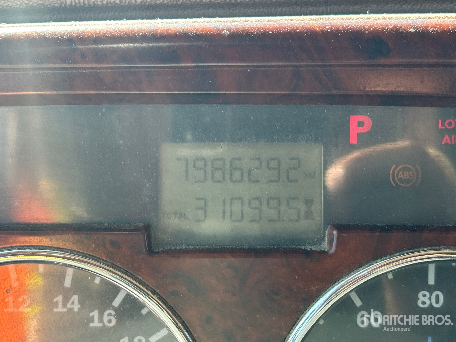 2003 Mack CV713
