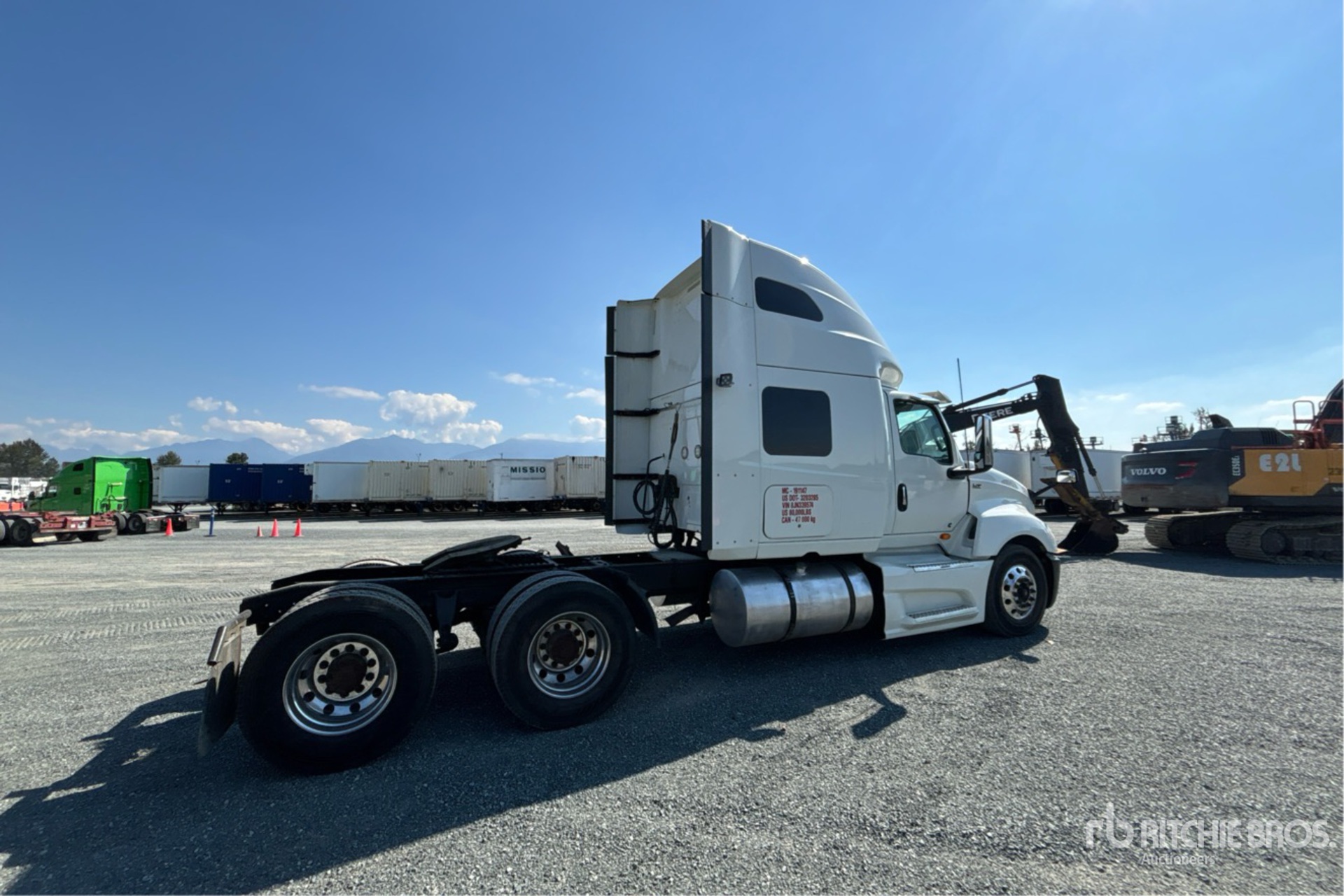 2018 International LT625