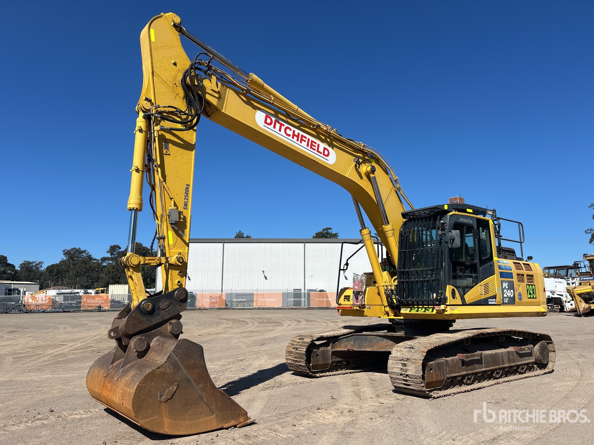 Photo of 2018 Komatsu PC240LC-11