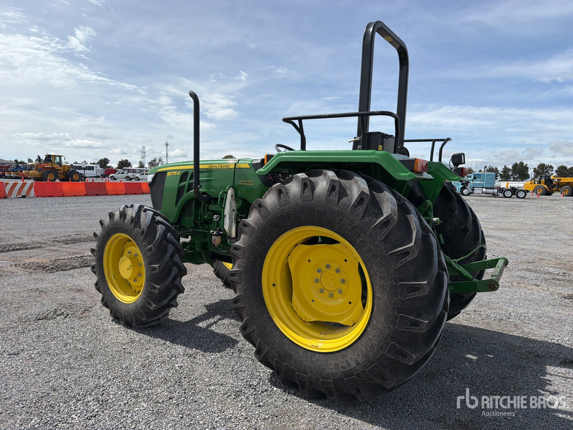 2025 John Deere 5075E