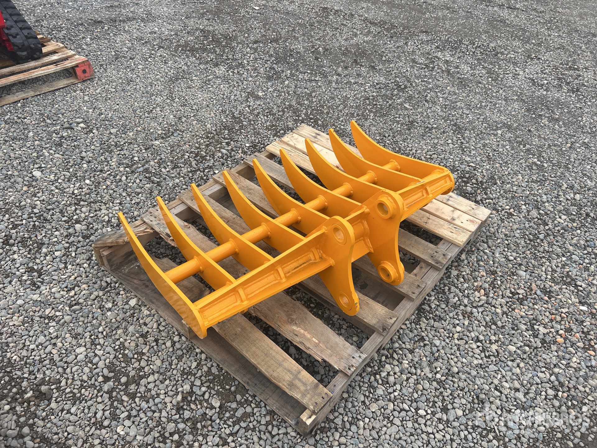 2026 GIYI 44 in - Fits Cat 305 (Unused)
