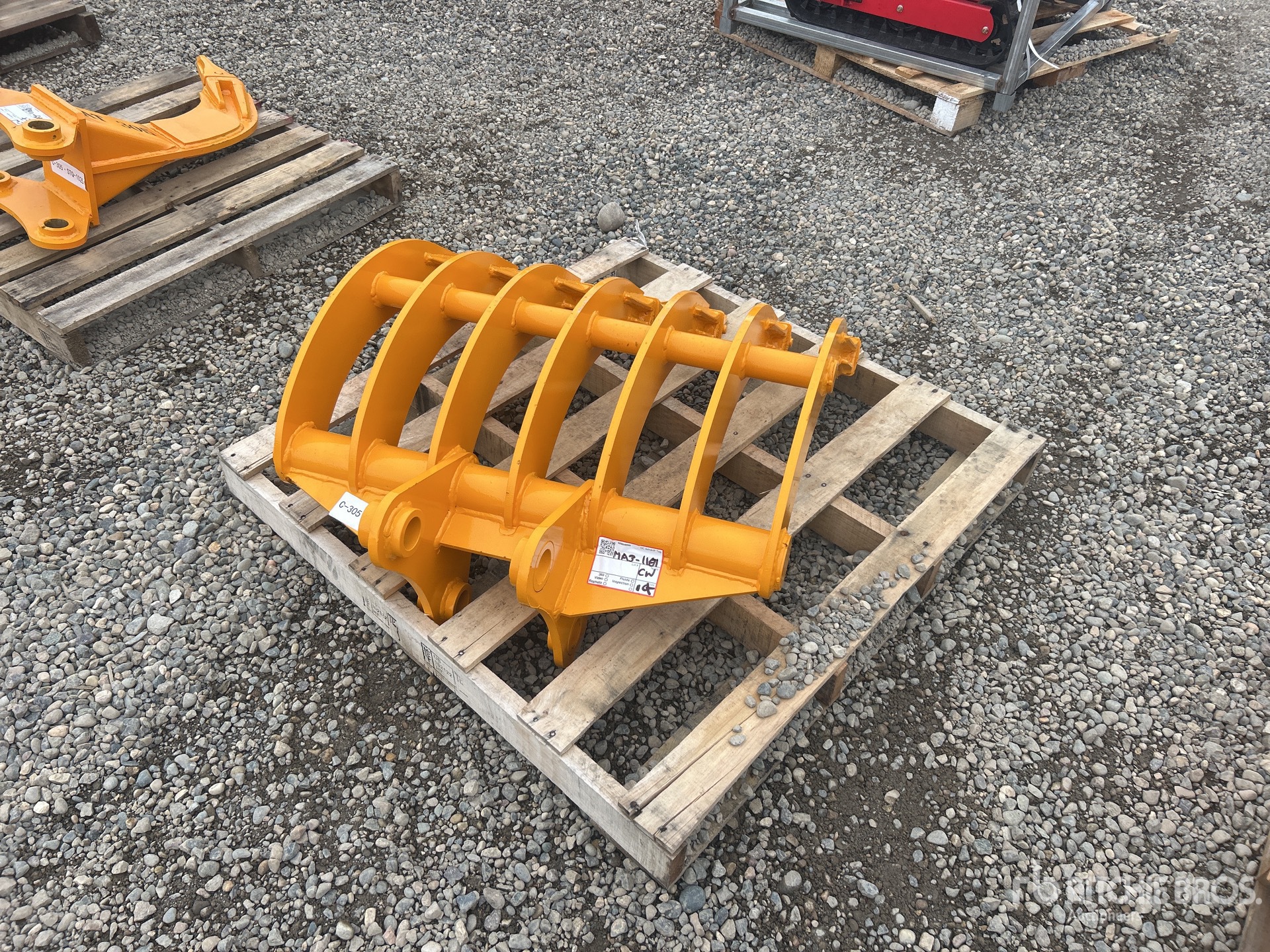2026 GIYI 32 in - Fits Cat 305 (Unused)
