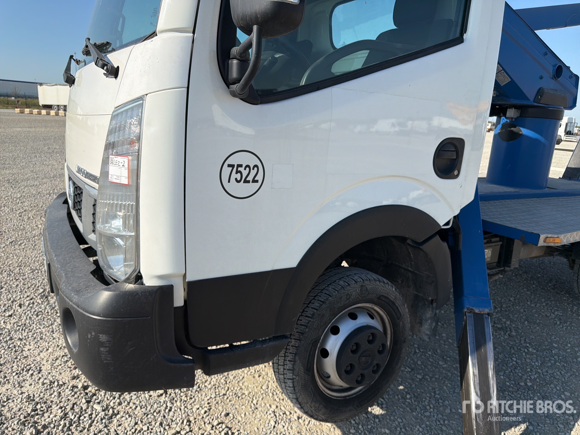 Nissan NT400