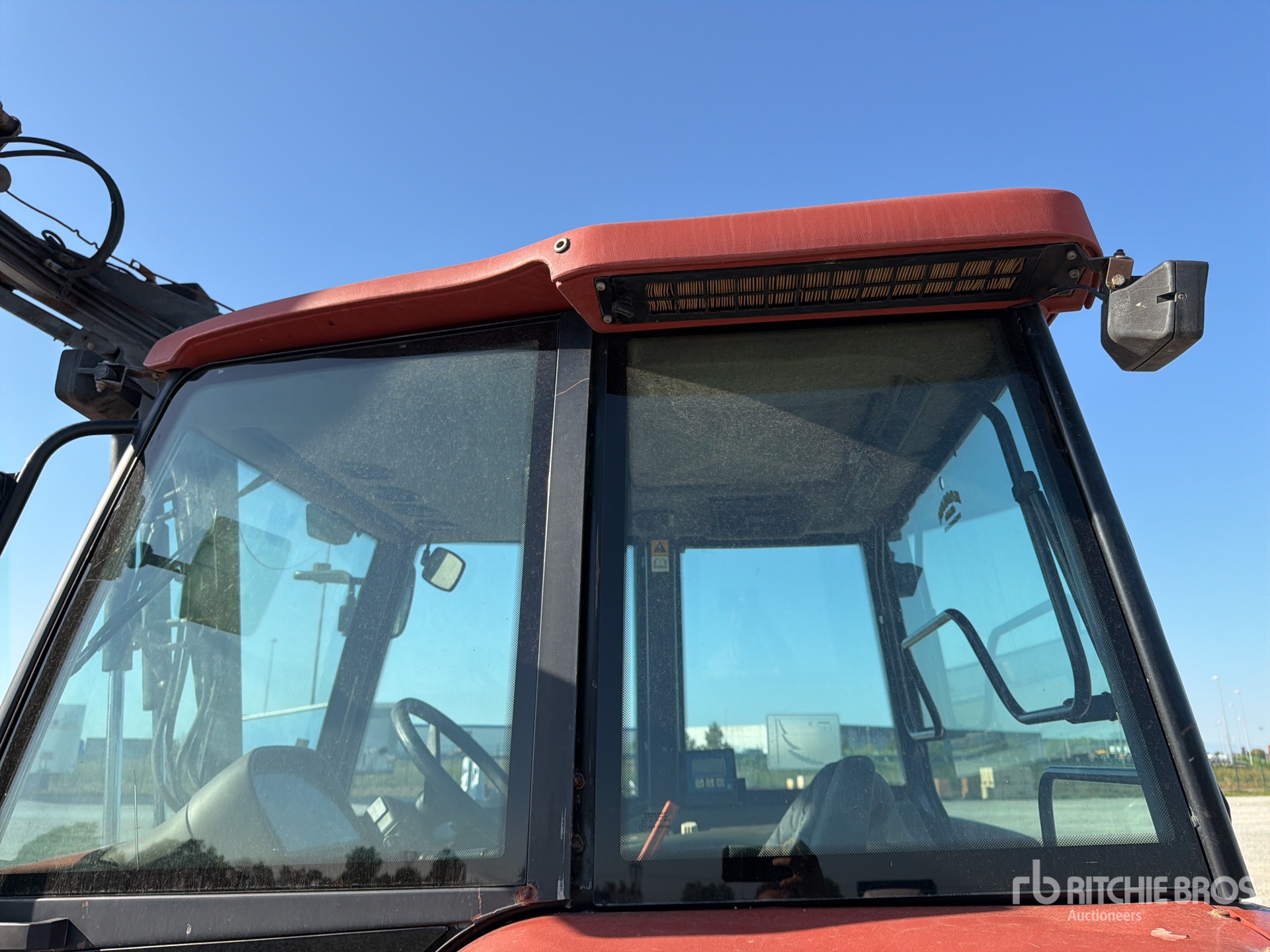 New Holland L75