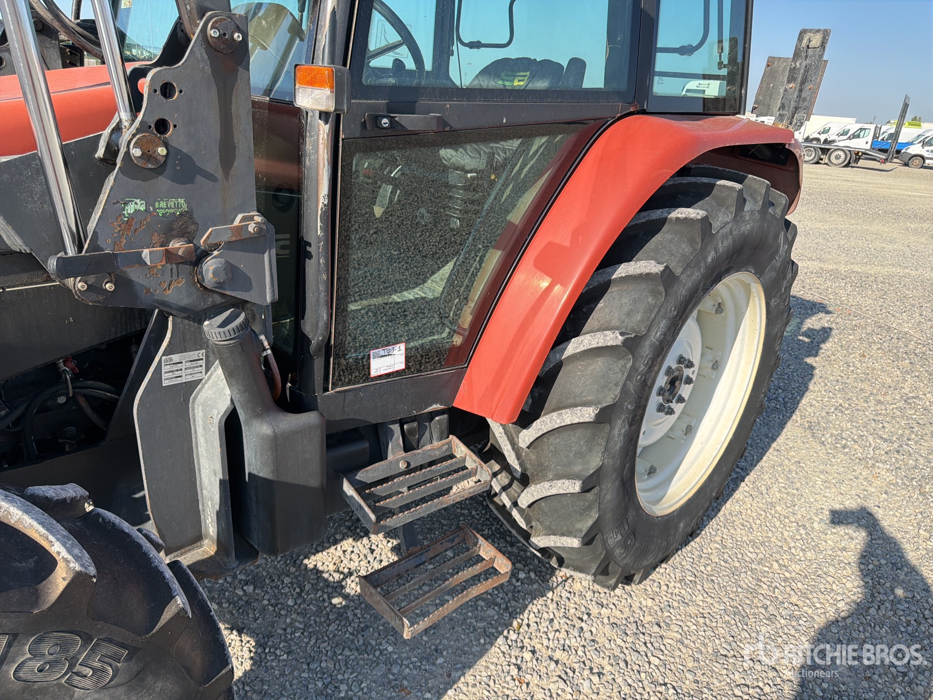 New Holland L75