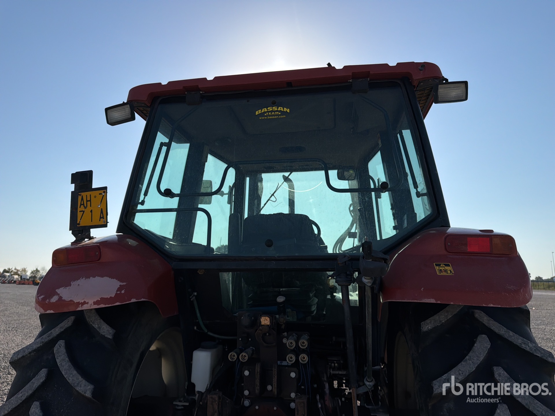 New Holland L75
