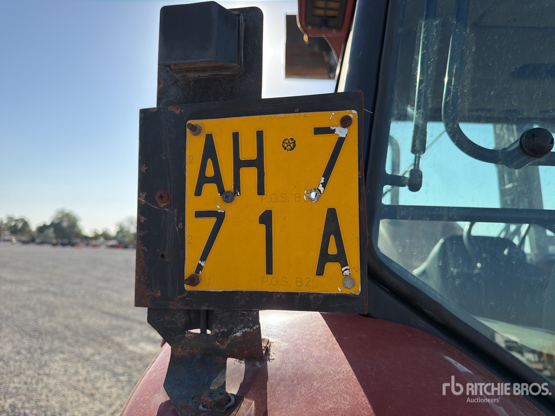 New Holland L75