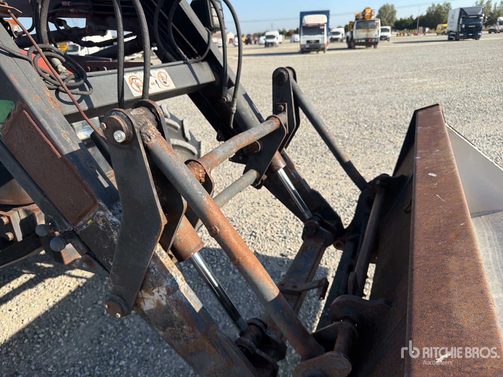 New Holland L75