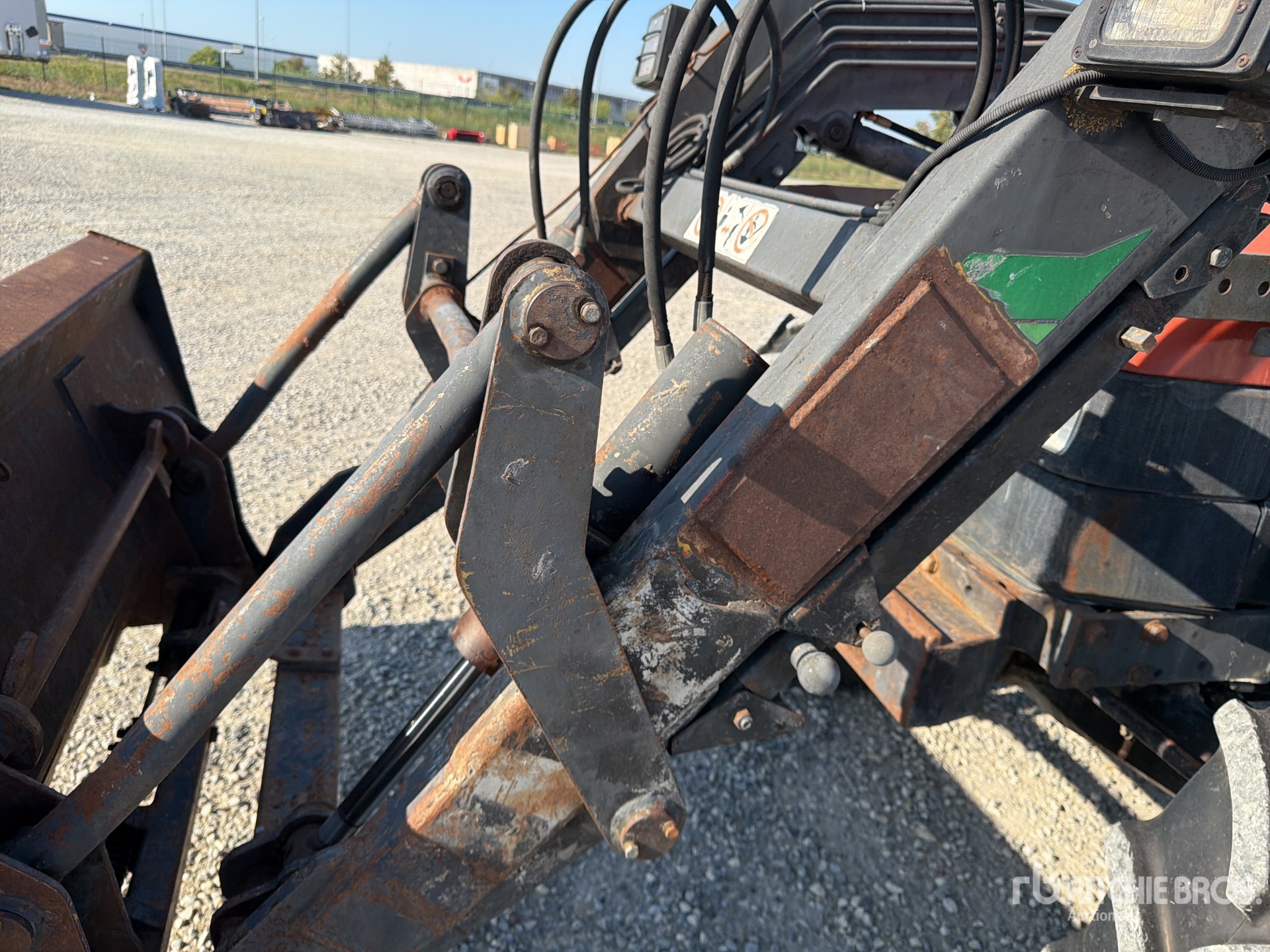 New Holland L75