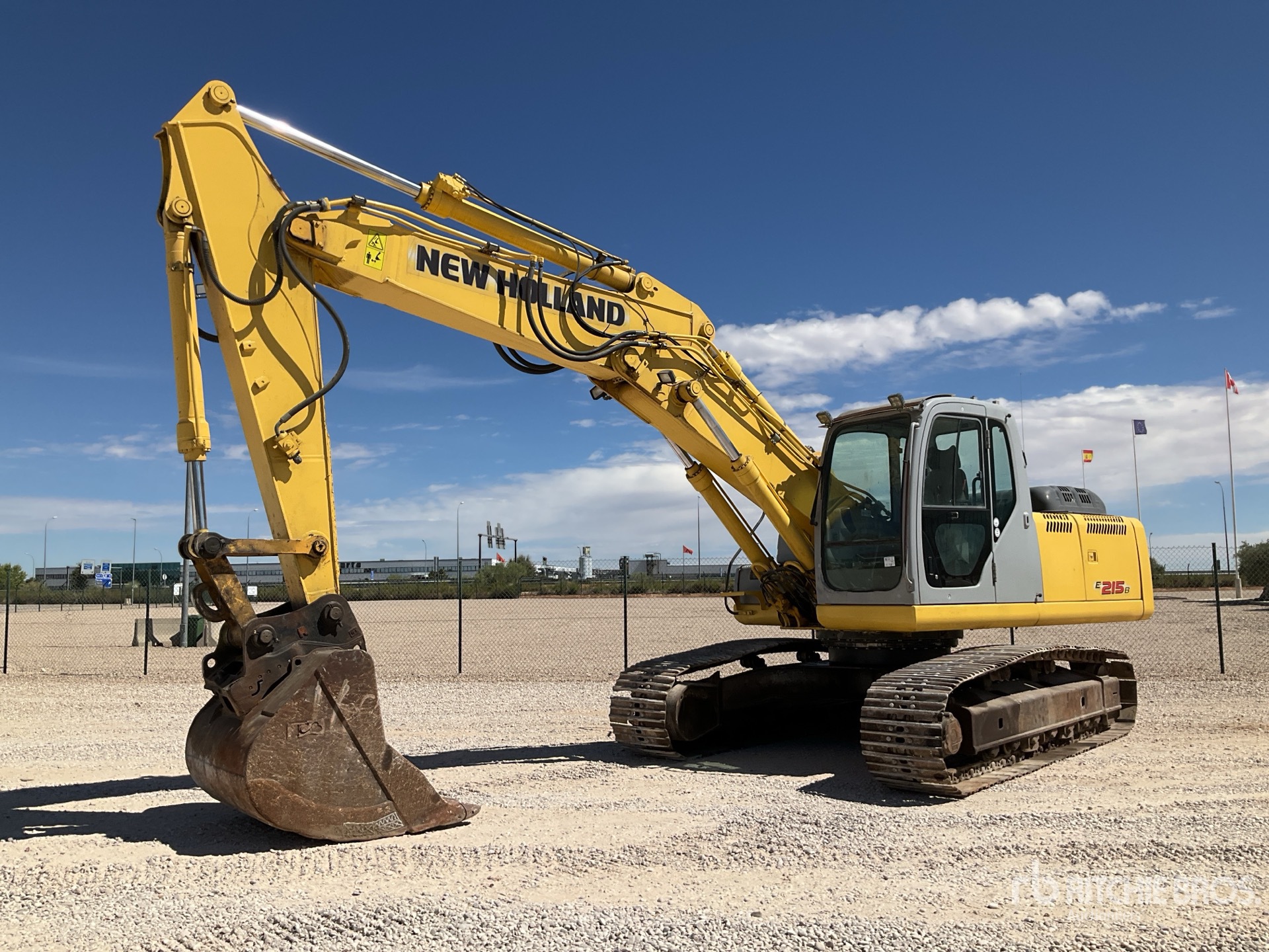 Photo of 2007 New Holland E215B