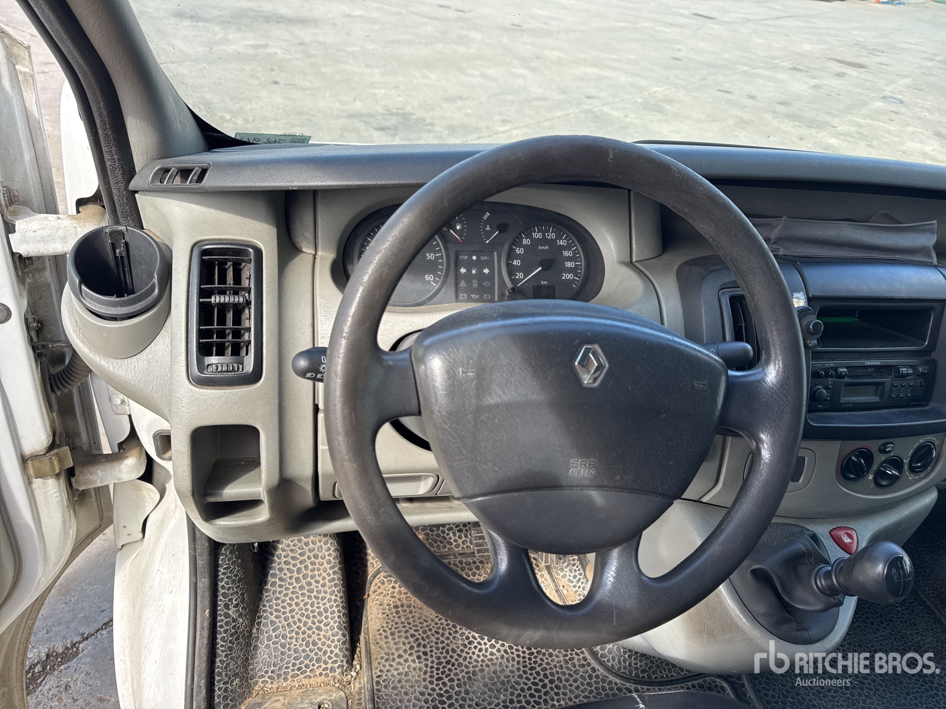 2004 Renault TRAFIC DCI80