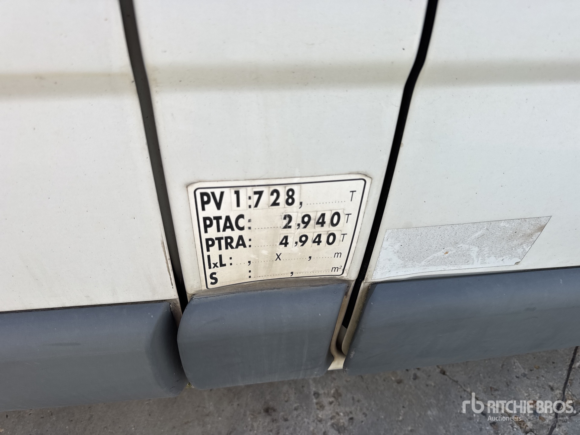 2004 Renault TRAFIC DCI80