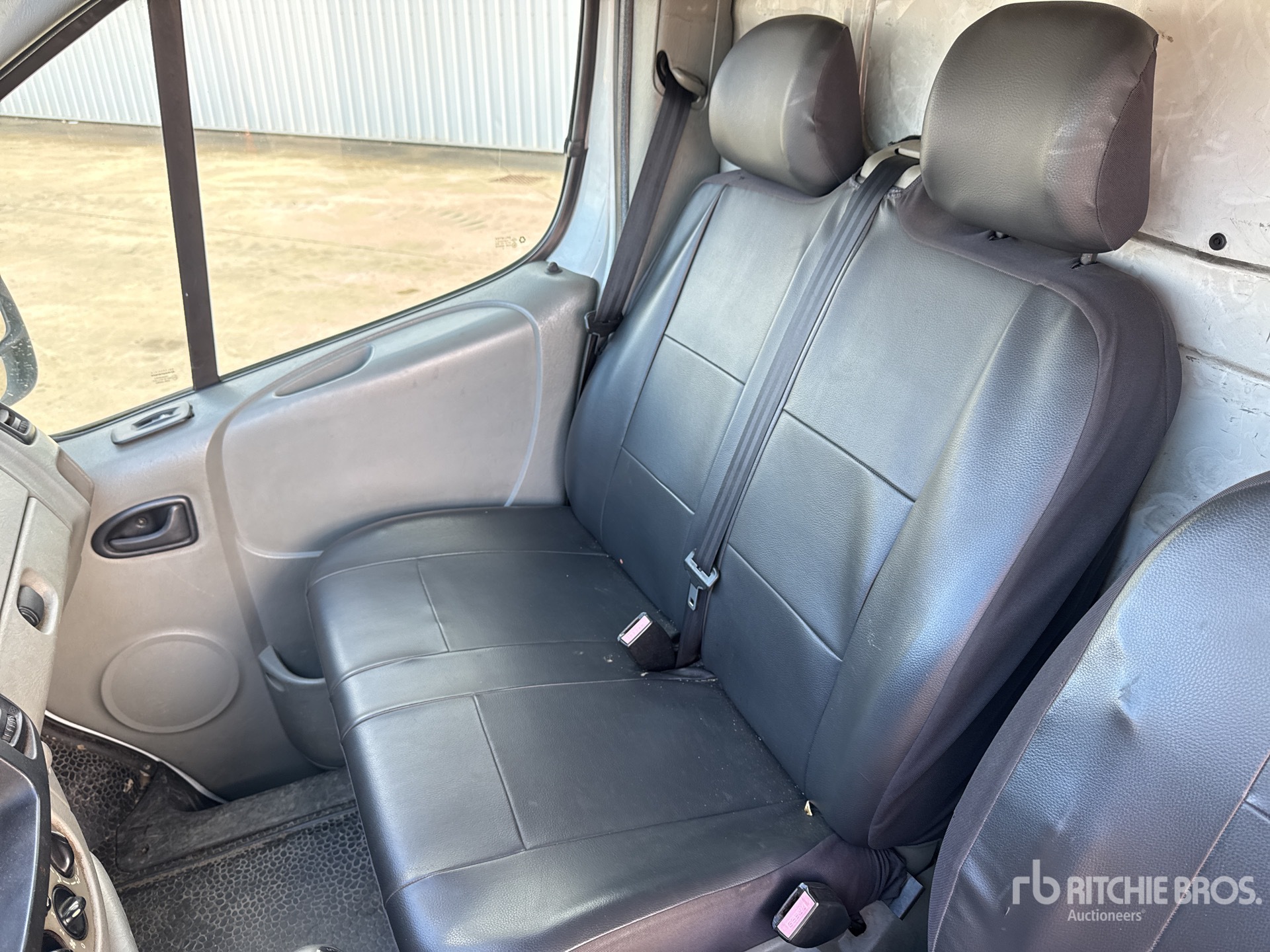 2004 Renault TRAFIC DCI80