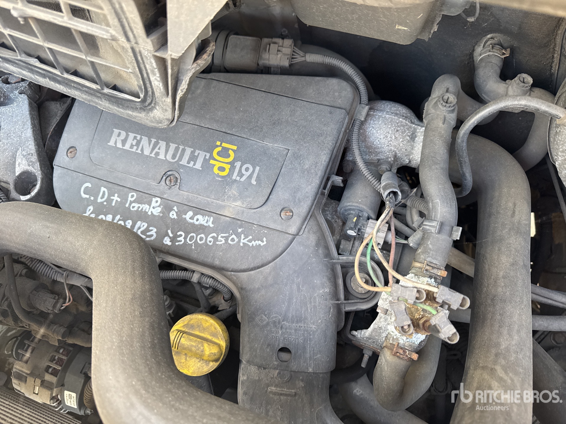 2004 Renault TRAFIC DCI80