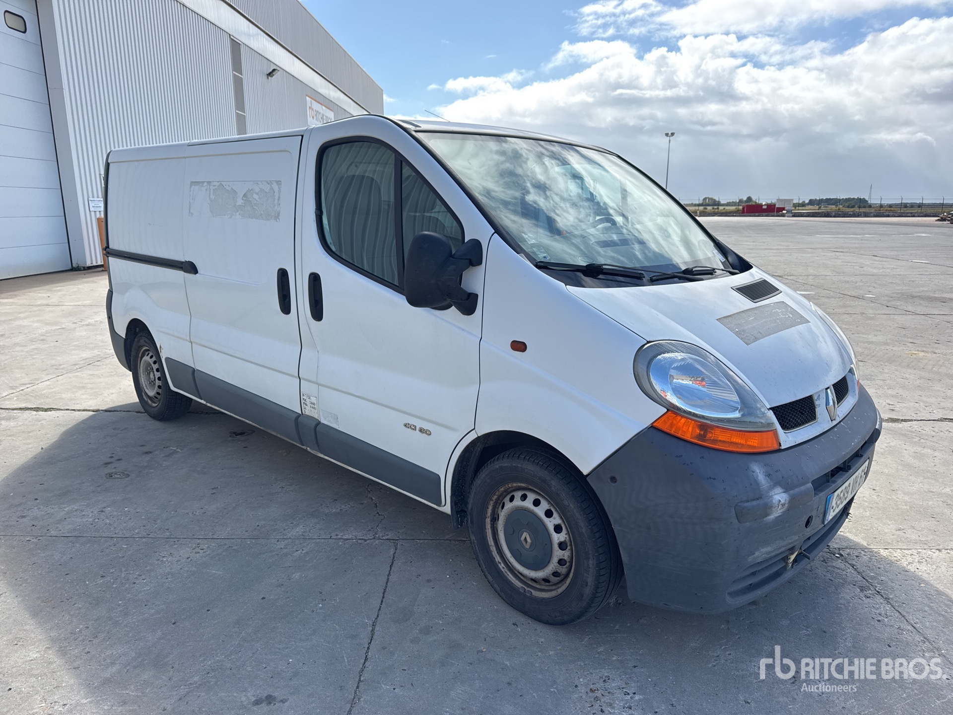 2004 Renault TRAFIC DCI80