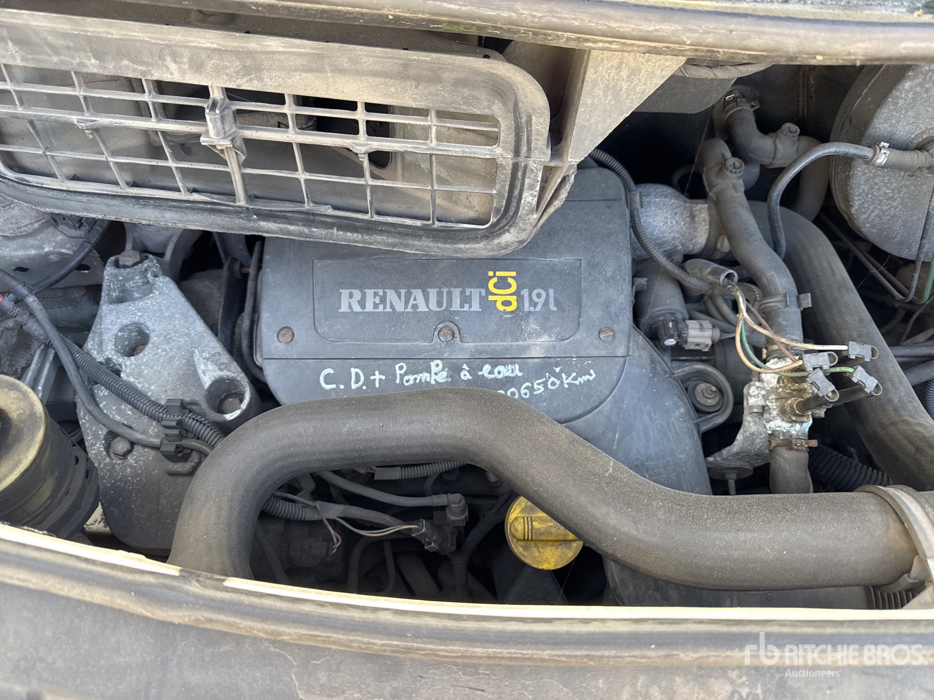 2004 Renault TRAFIC DCI80