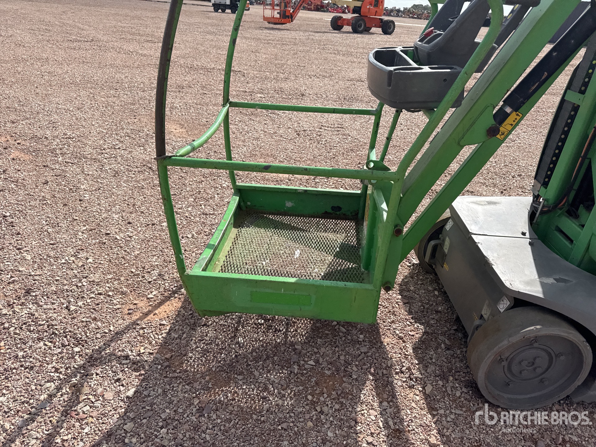 2011 JLG TOUCAN 10E
