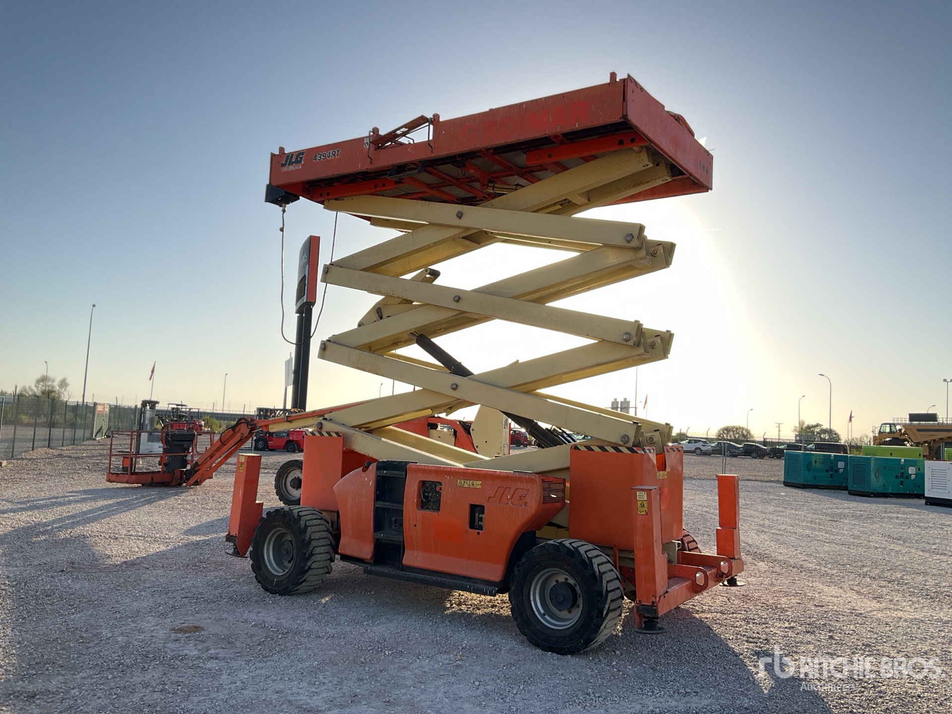 2008 JLG 4394 RT