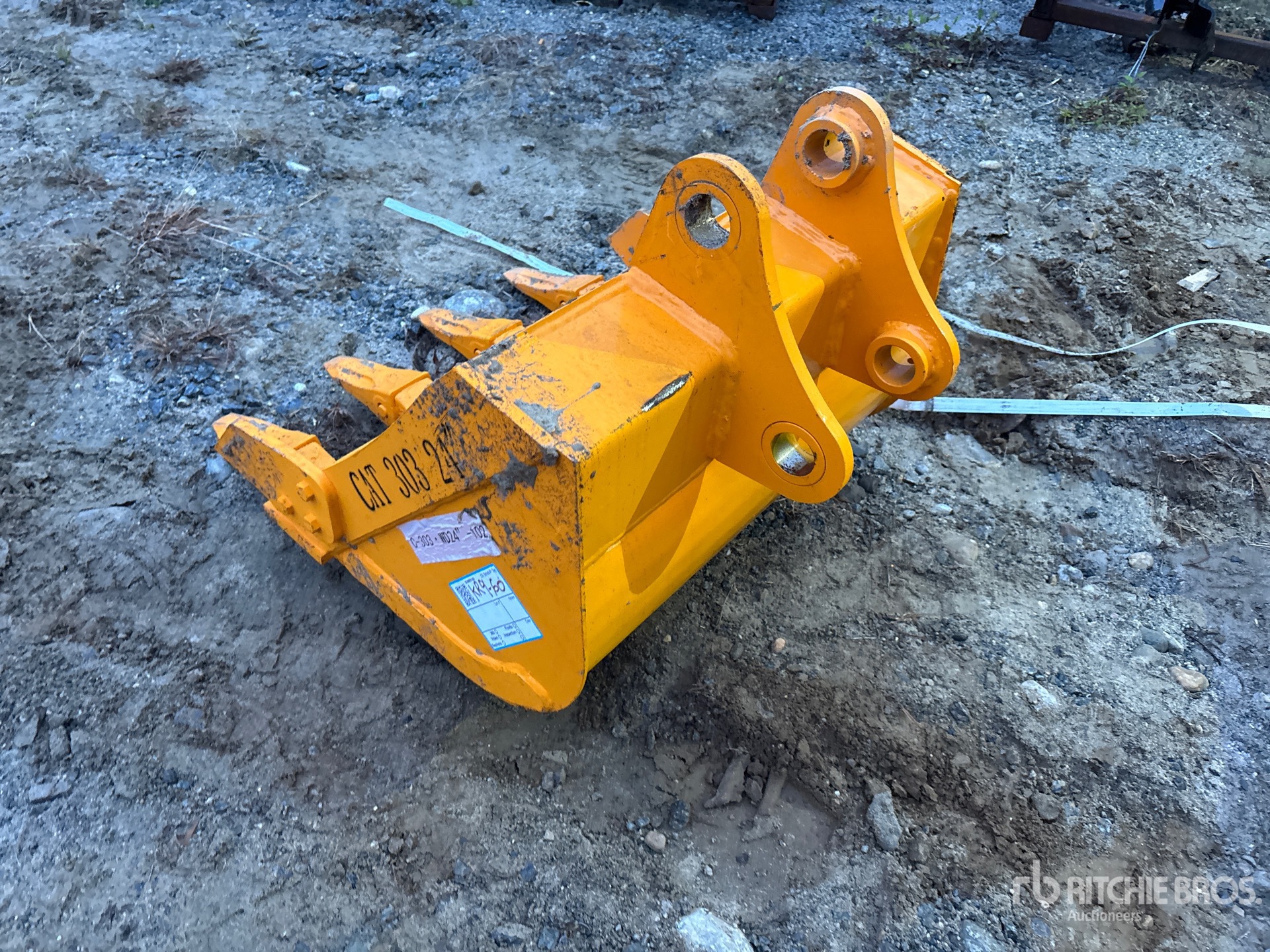 2026 GIYI 24 IN - FITS CAT 303 (UNUSED)