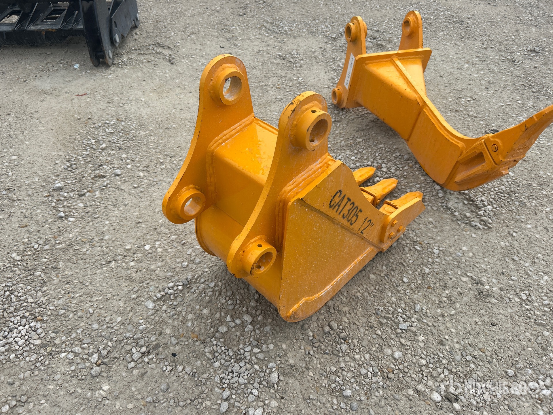 2026 GIYI 12 IN - FITS CAT 305 (UNUSED)
