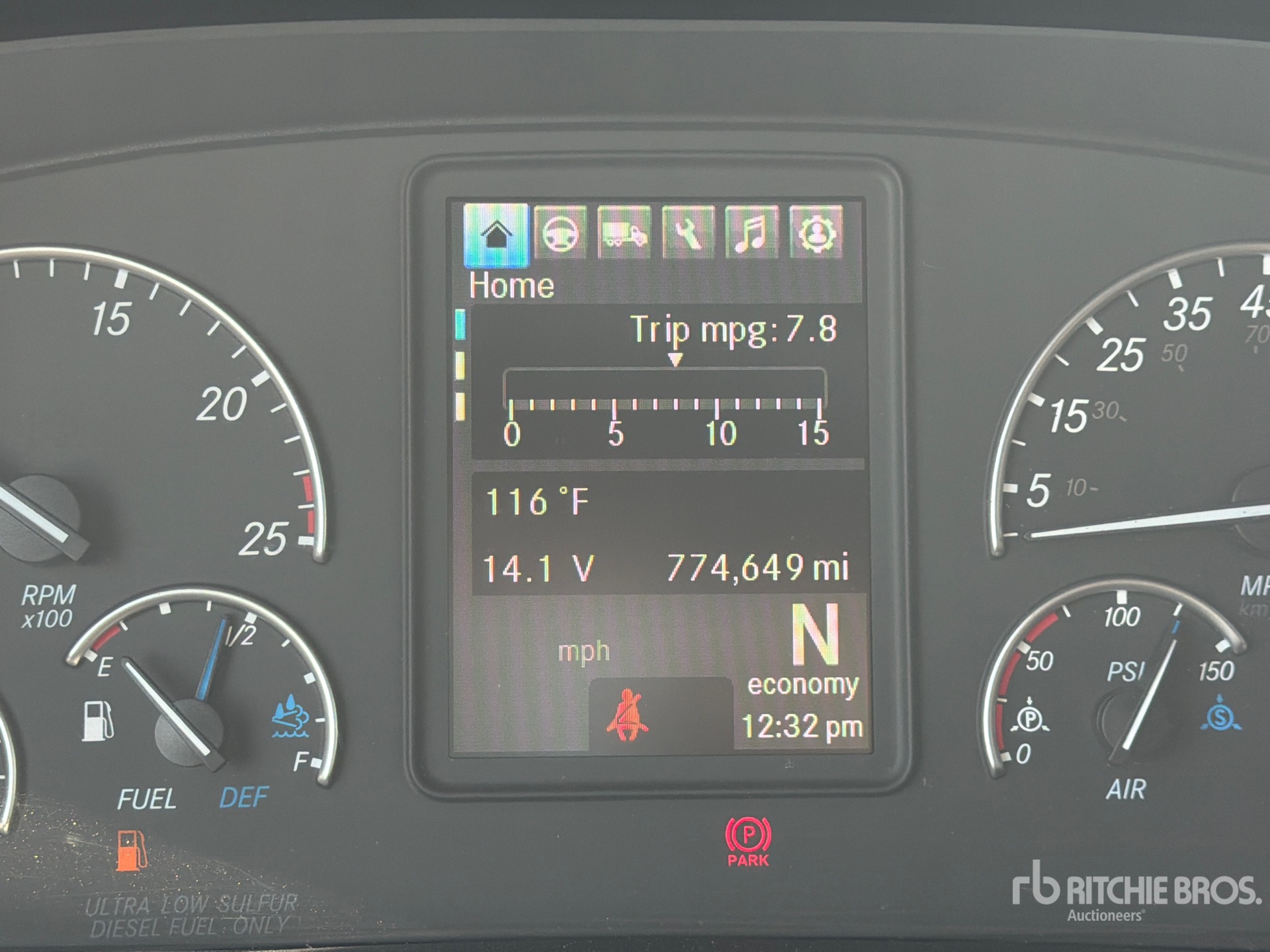 2020 Freightliner CASCADIA 126
