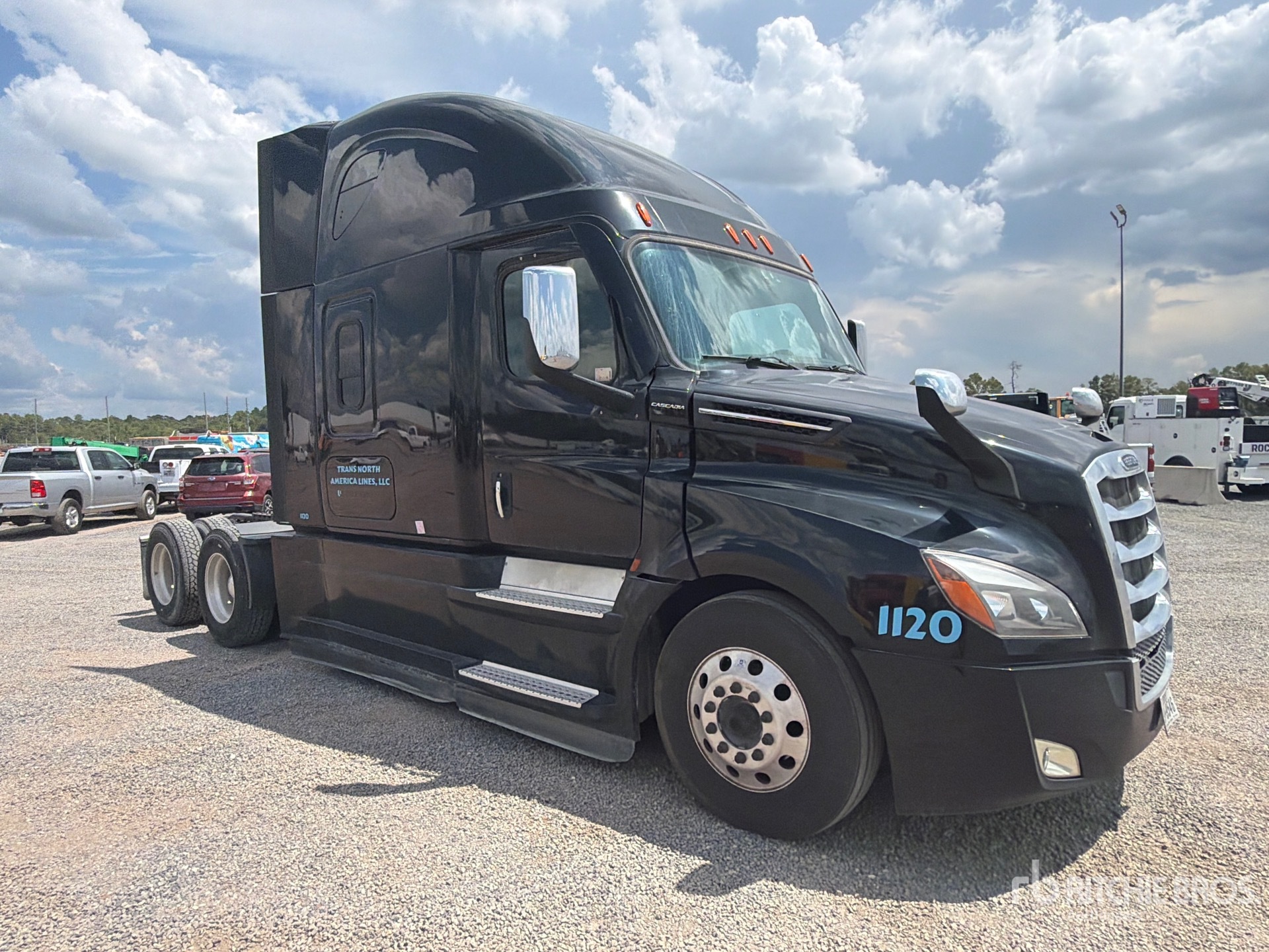 2020 Freightliner CASCADIA 126