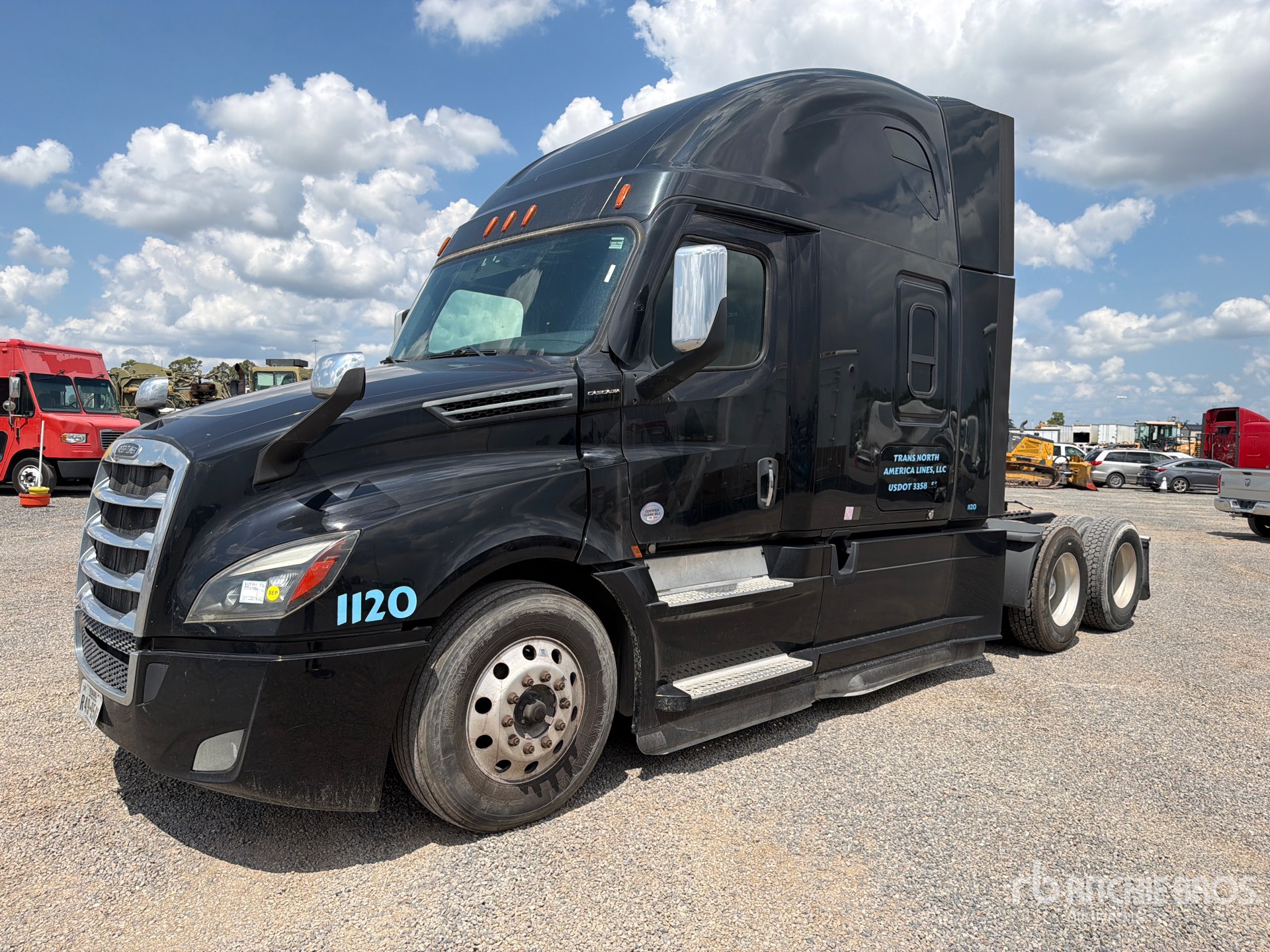 2020 Freightliner CASCADIA 126