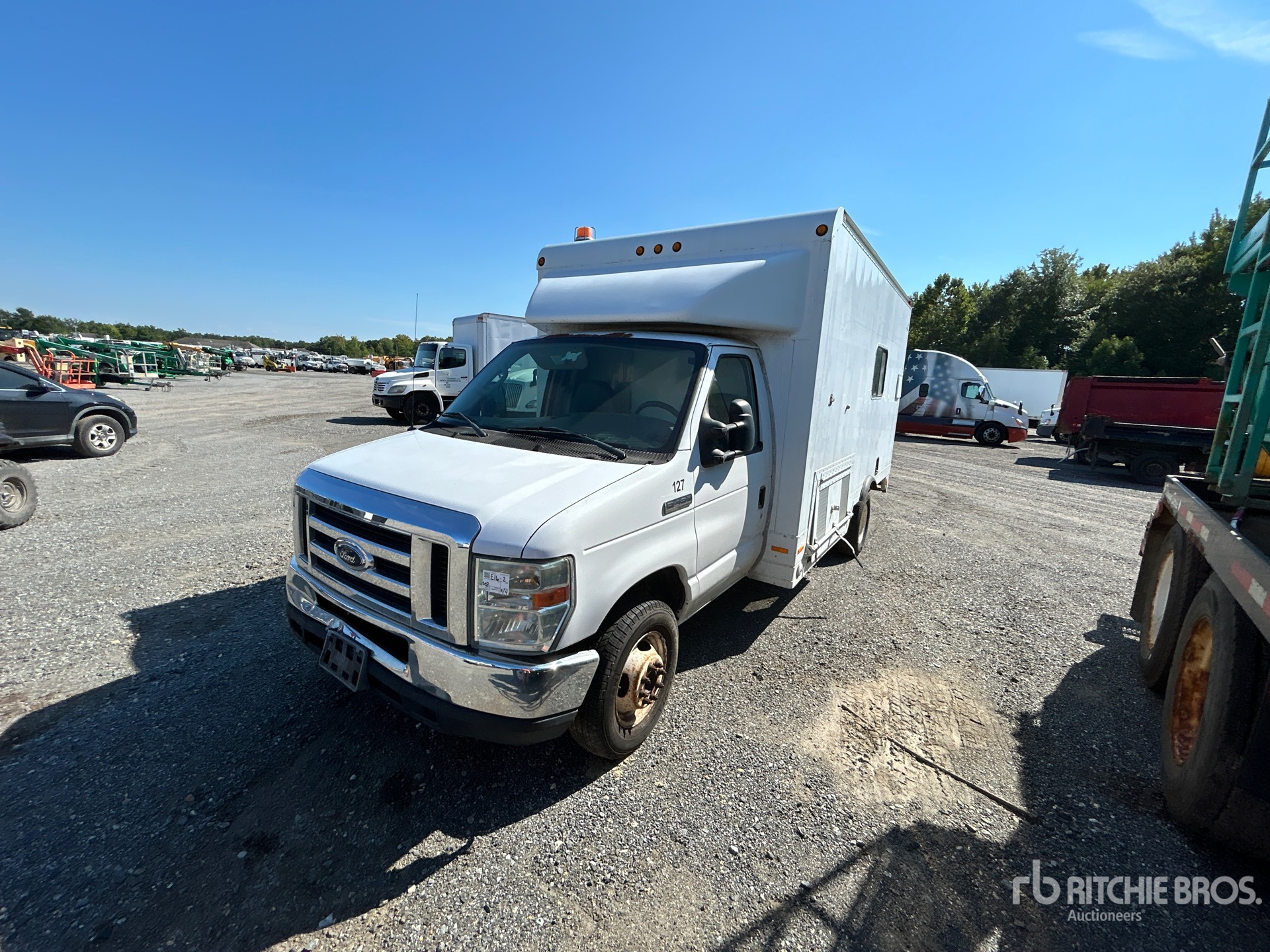 Photo of 2008 Ford E-450