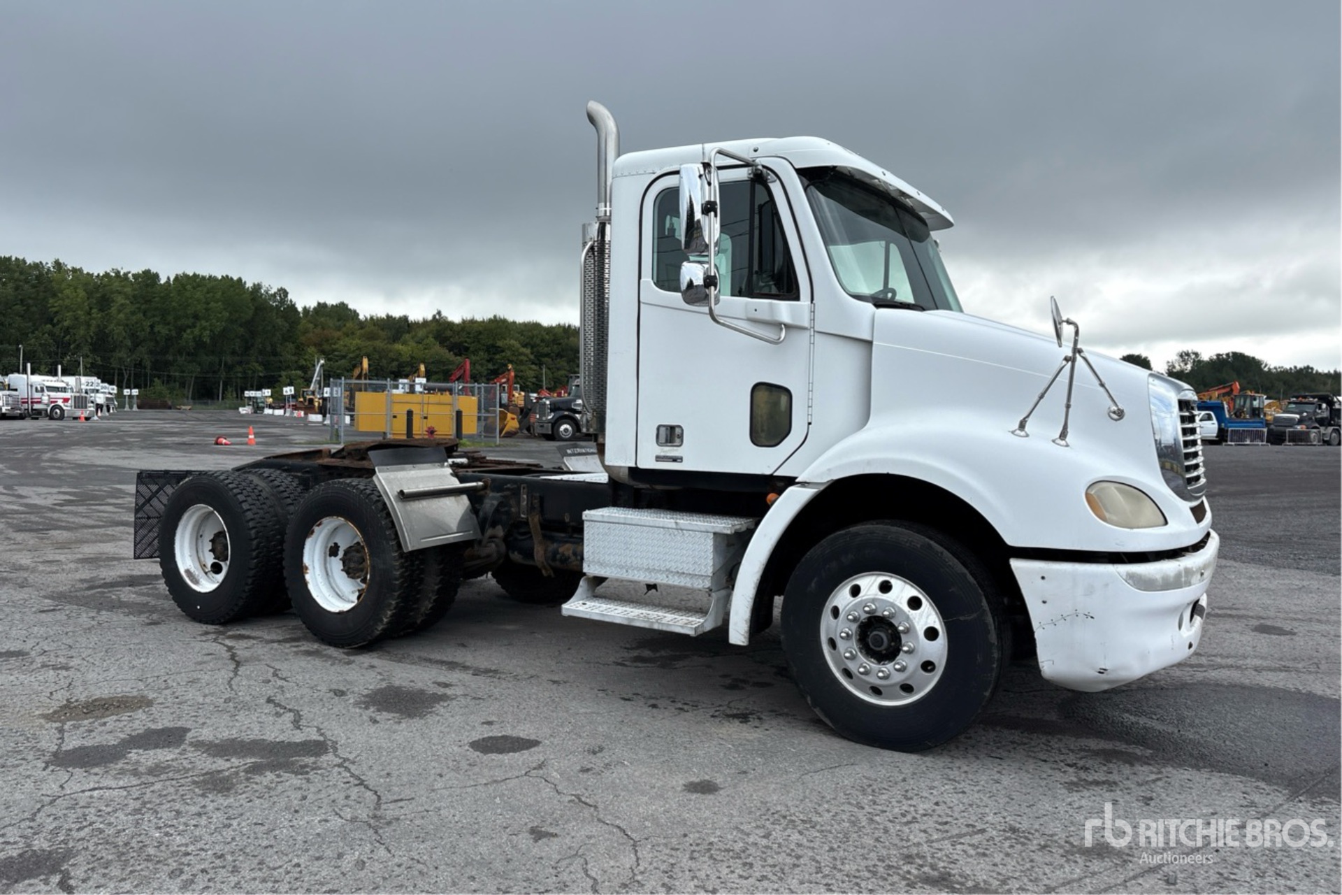 2006 Freightliner COLUMBIA 112