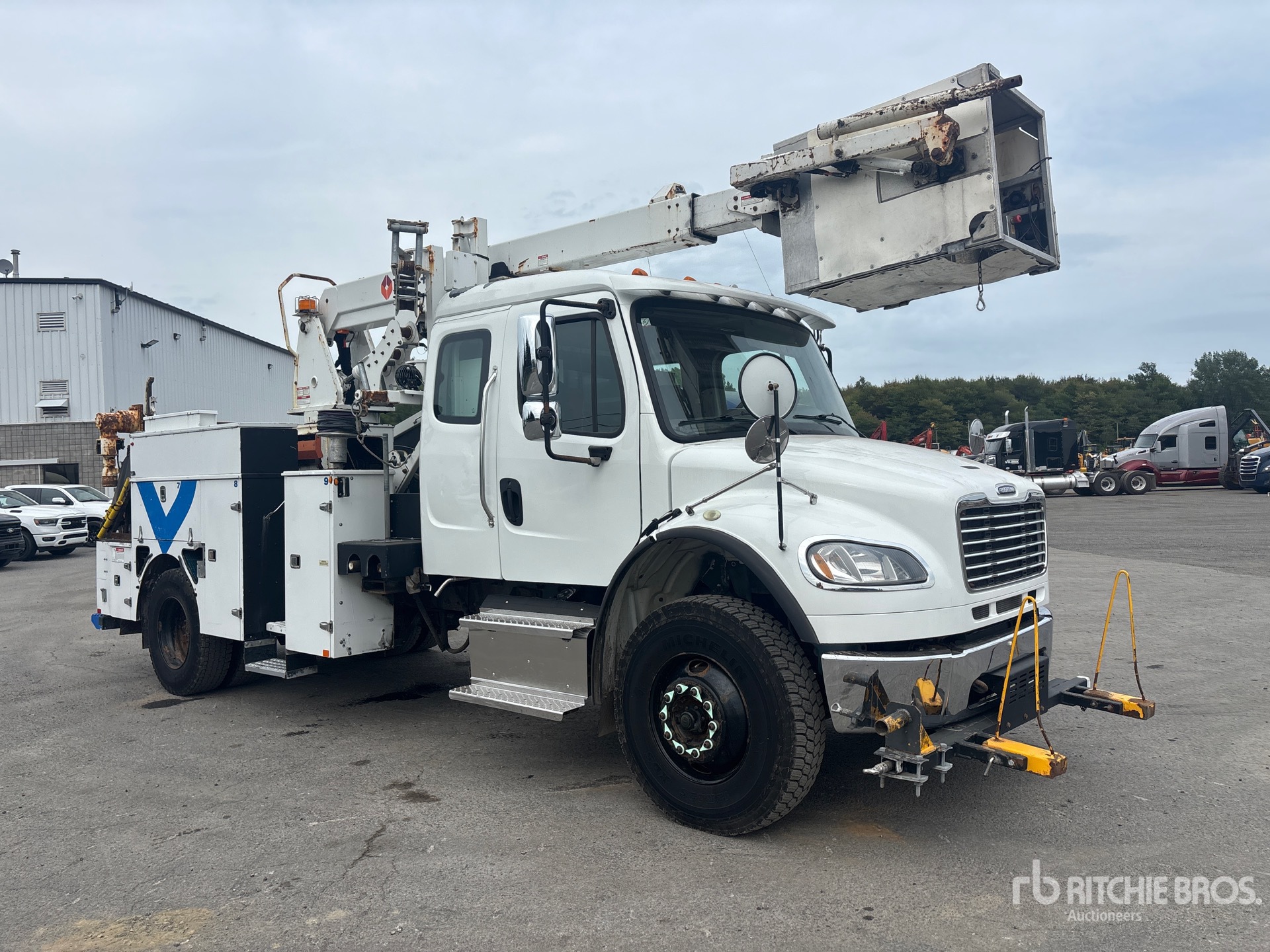 2016 Freightliner M2 106