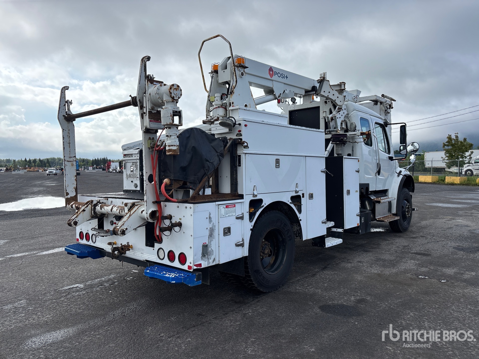 2015 Freightliner M2 106