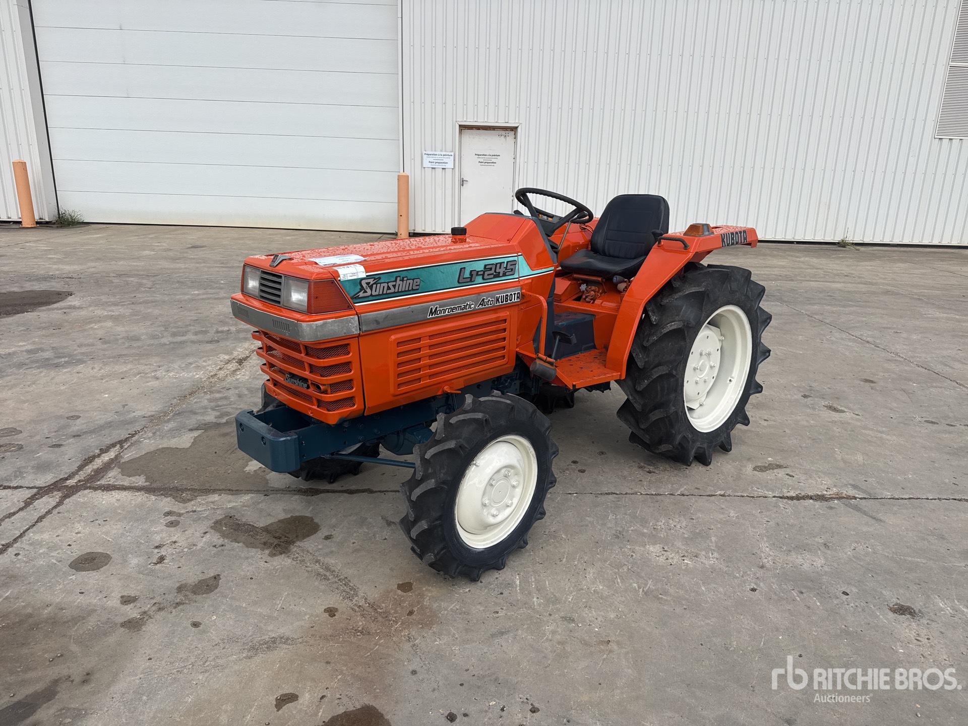 Photo of Kubota L1-245D