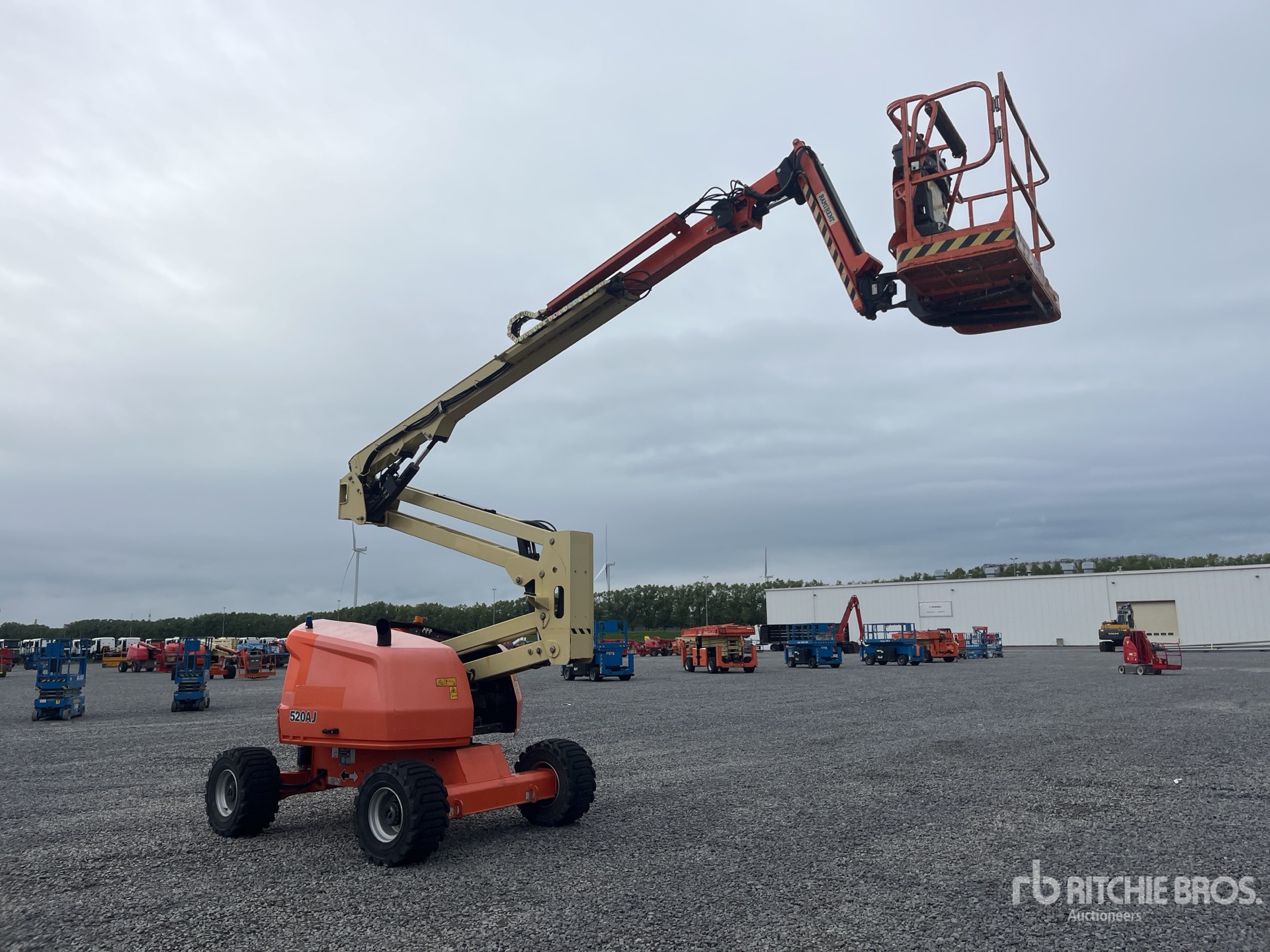 2016 JLG 520AJ