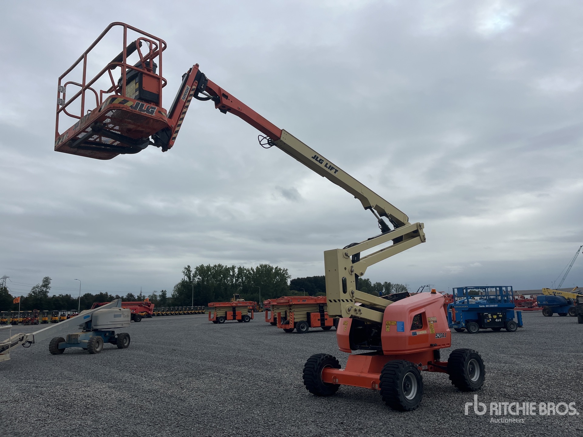 2016 JLG 520AJ