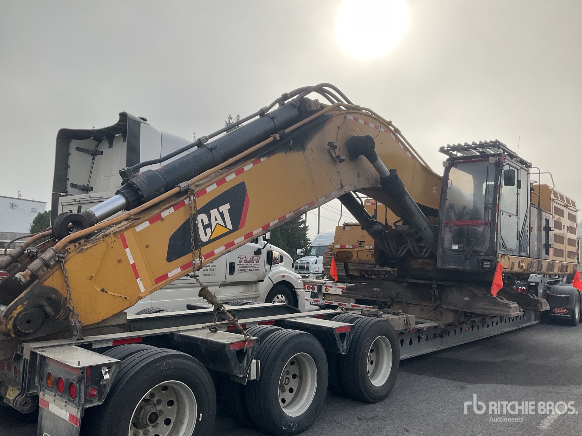 Photo of 2016 Caterpillar 390FL