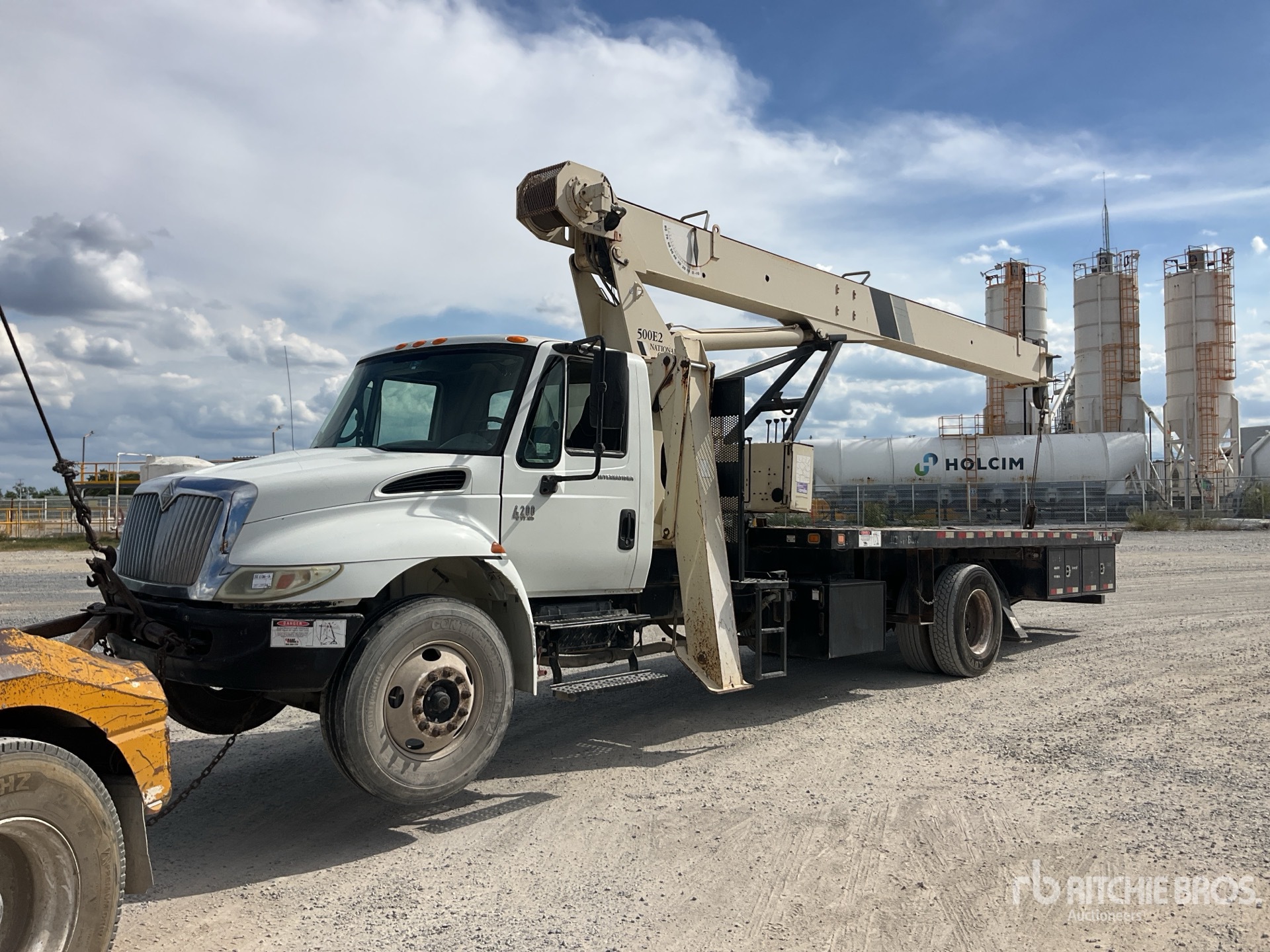 Photo of 2008 International 4200