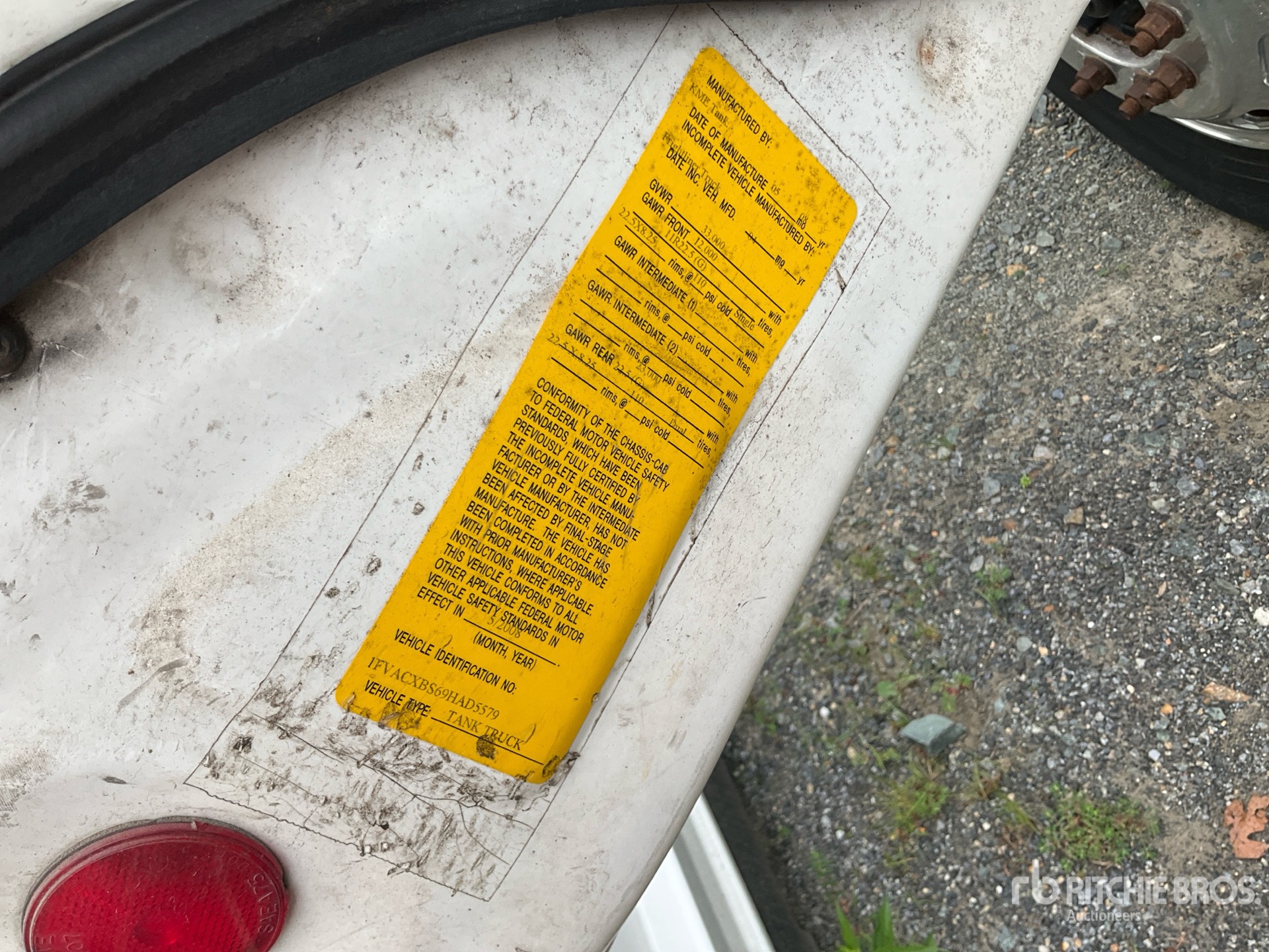2009 Freightliner M2 106