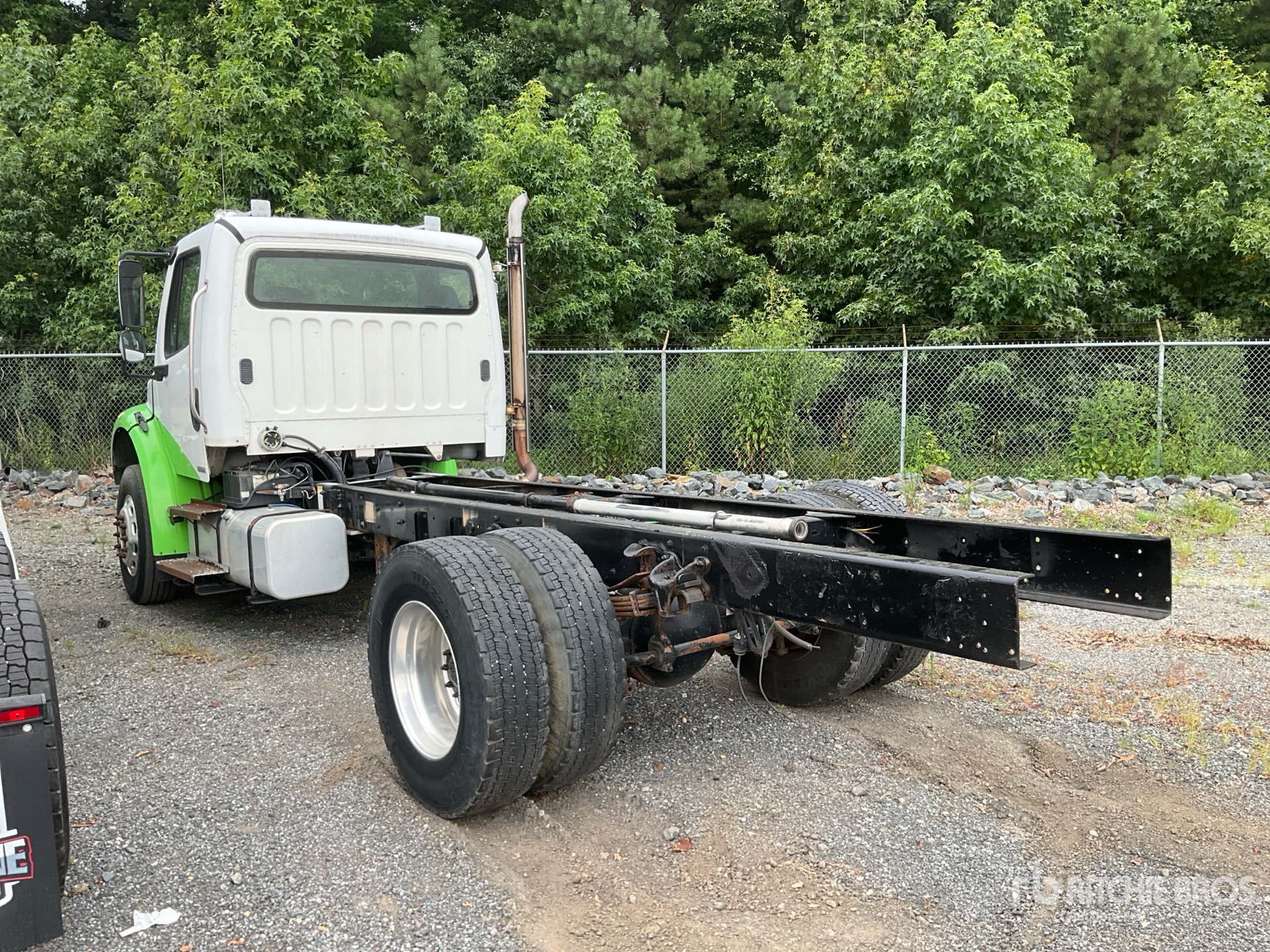 2009 Freightliner M2 106