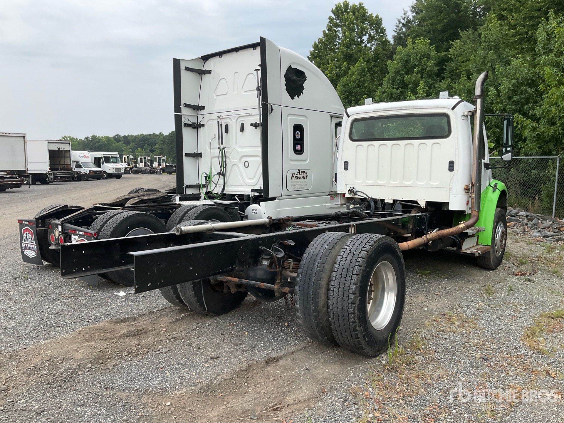 2009 Freightliner M2 106