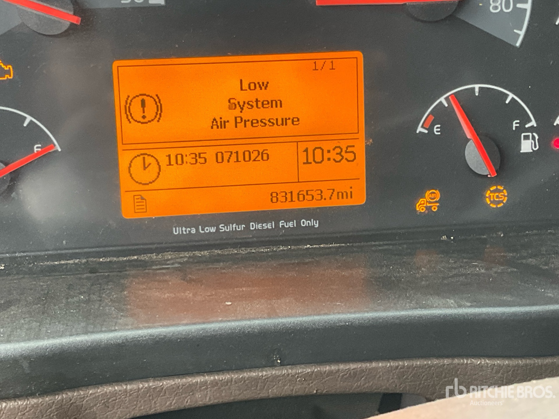 2013 Volvo VNL670
