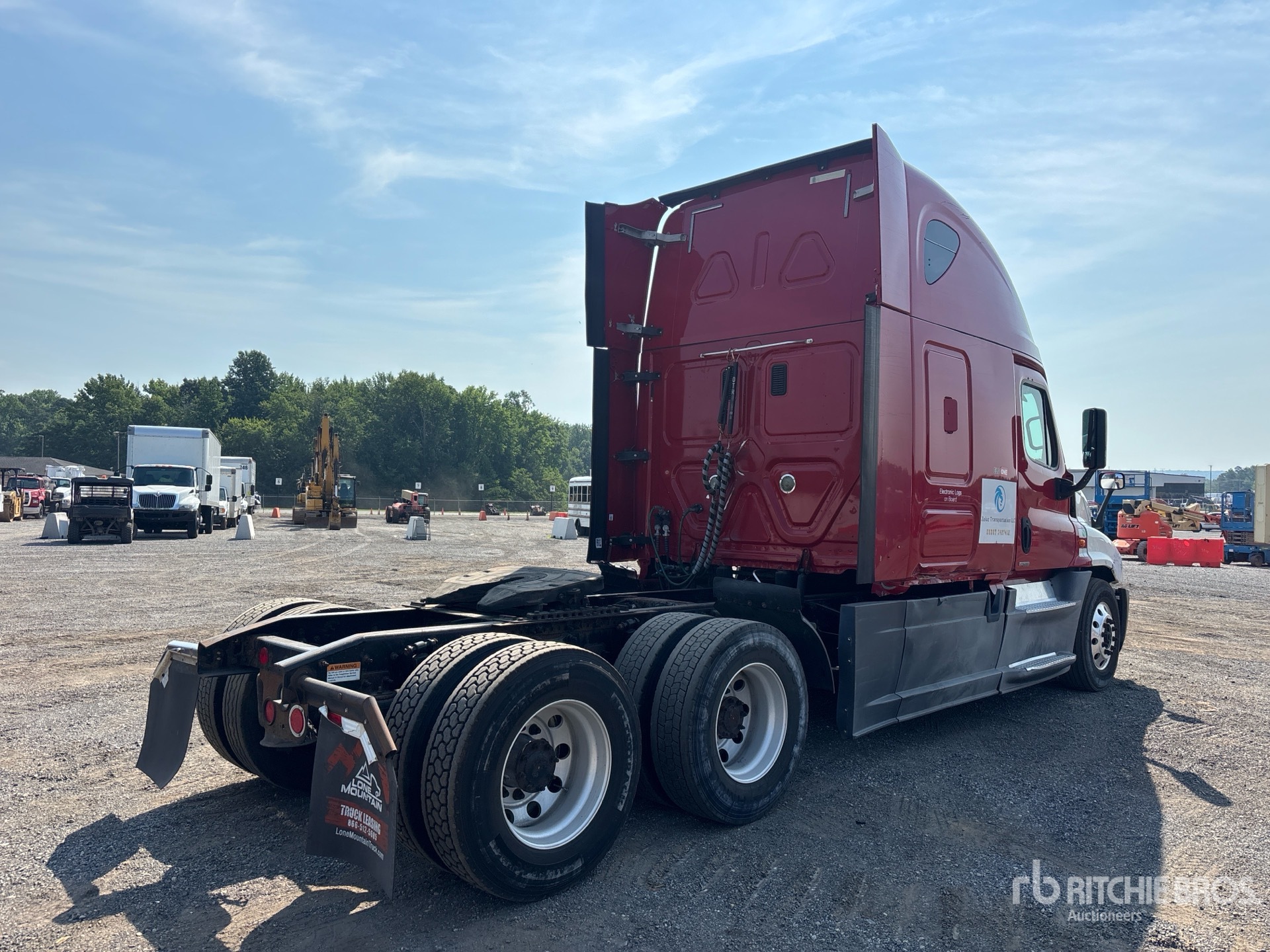 2015 Freightliner CASCADIA 125