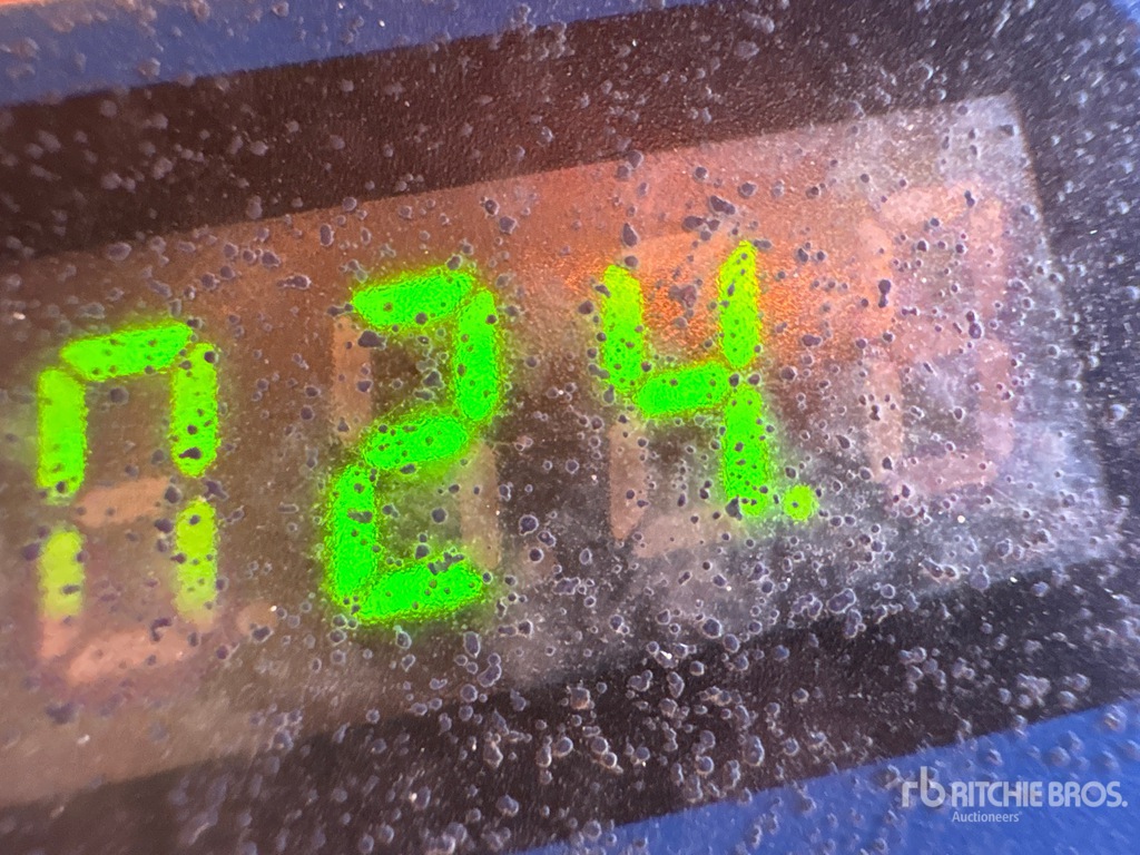 General Appearance with Hour Meter / Odometer