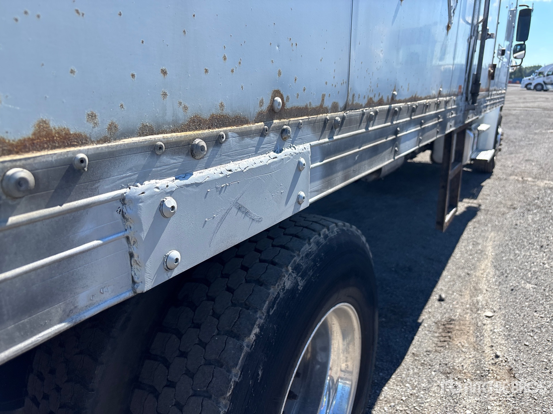 2014 Freightliner M2 106