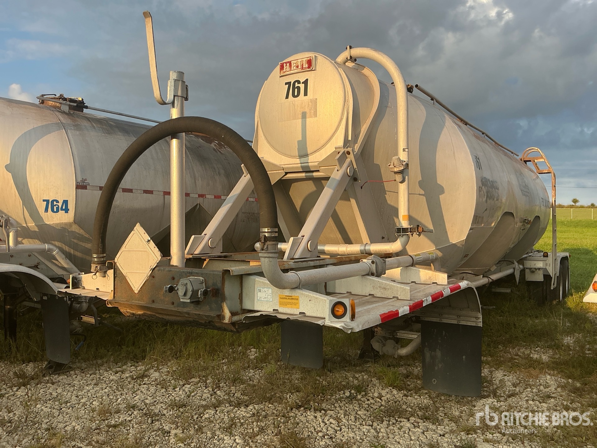 Photo of 1998 Heil 1040 cft T/A