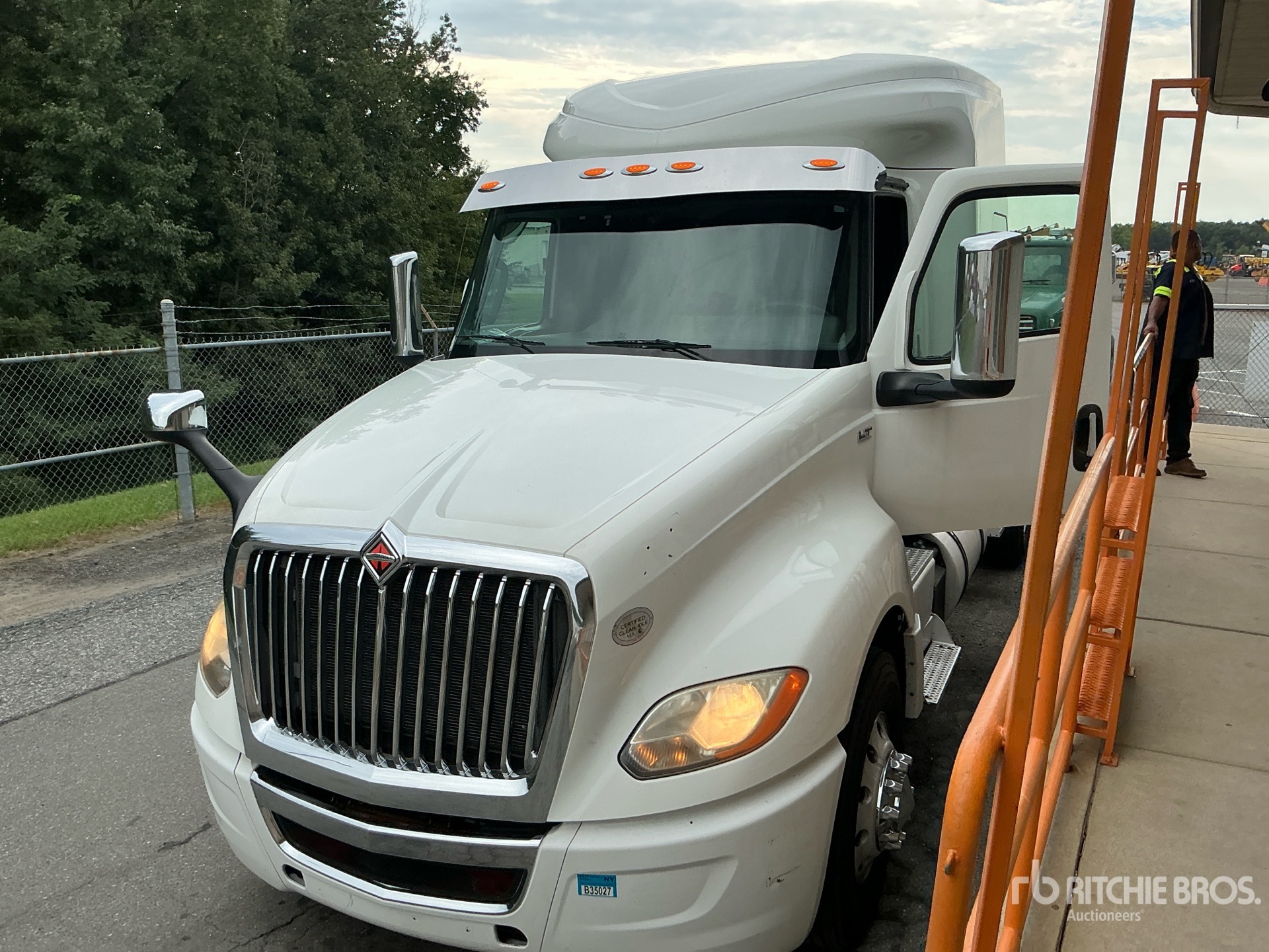 2018 International LT625
