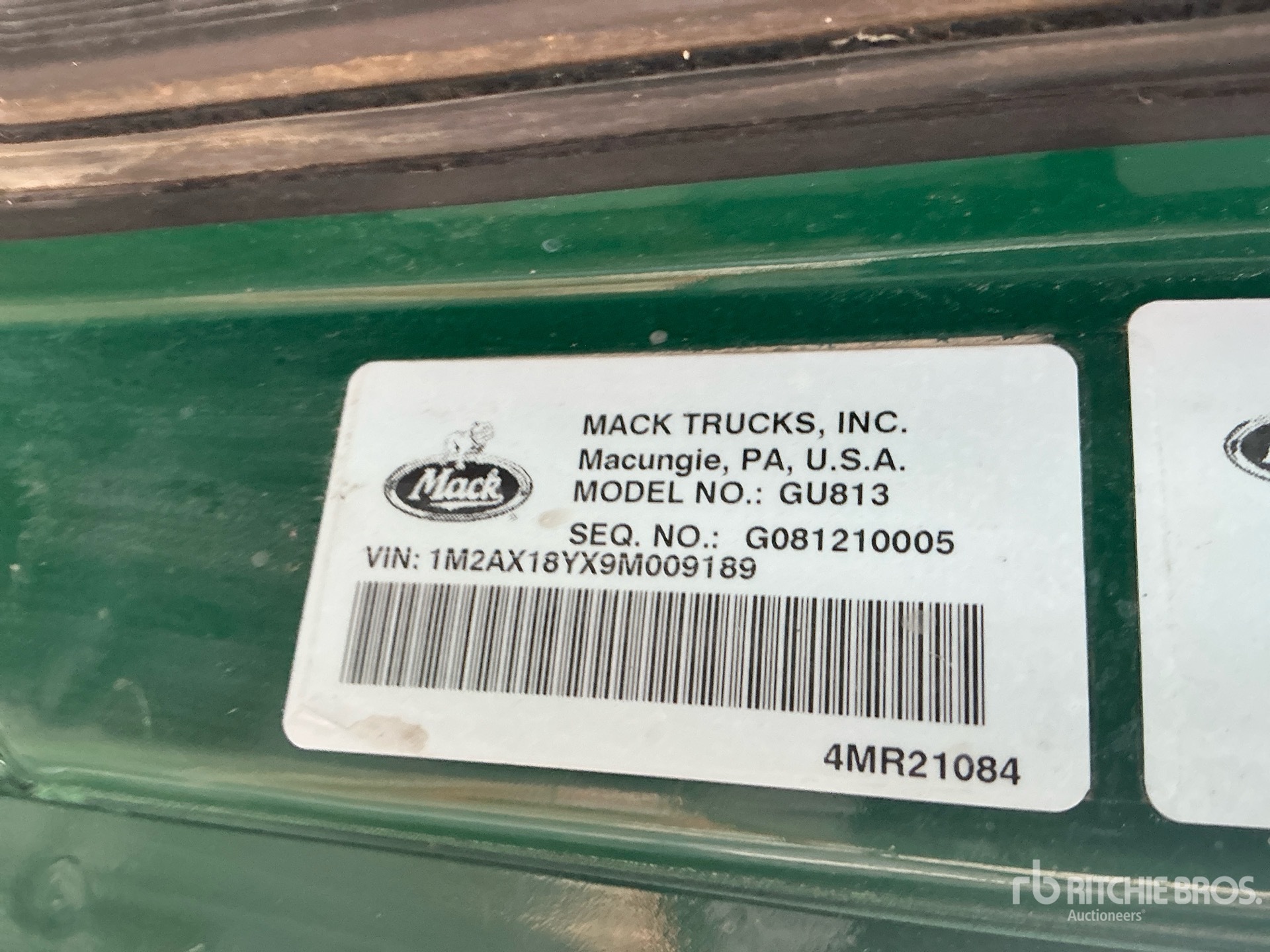 Photo of 2009 Mack GU813 GRANITE