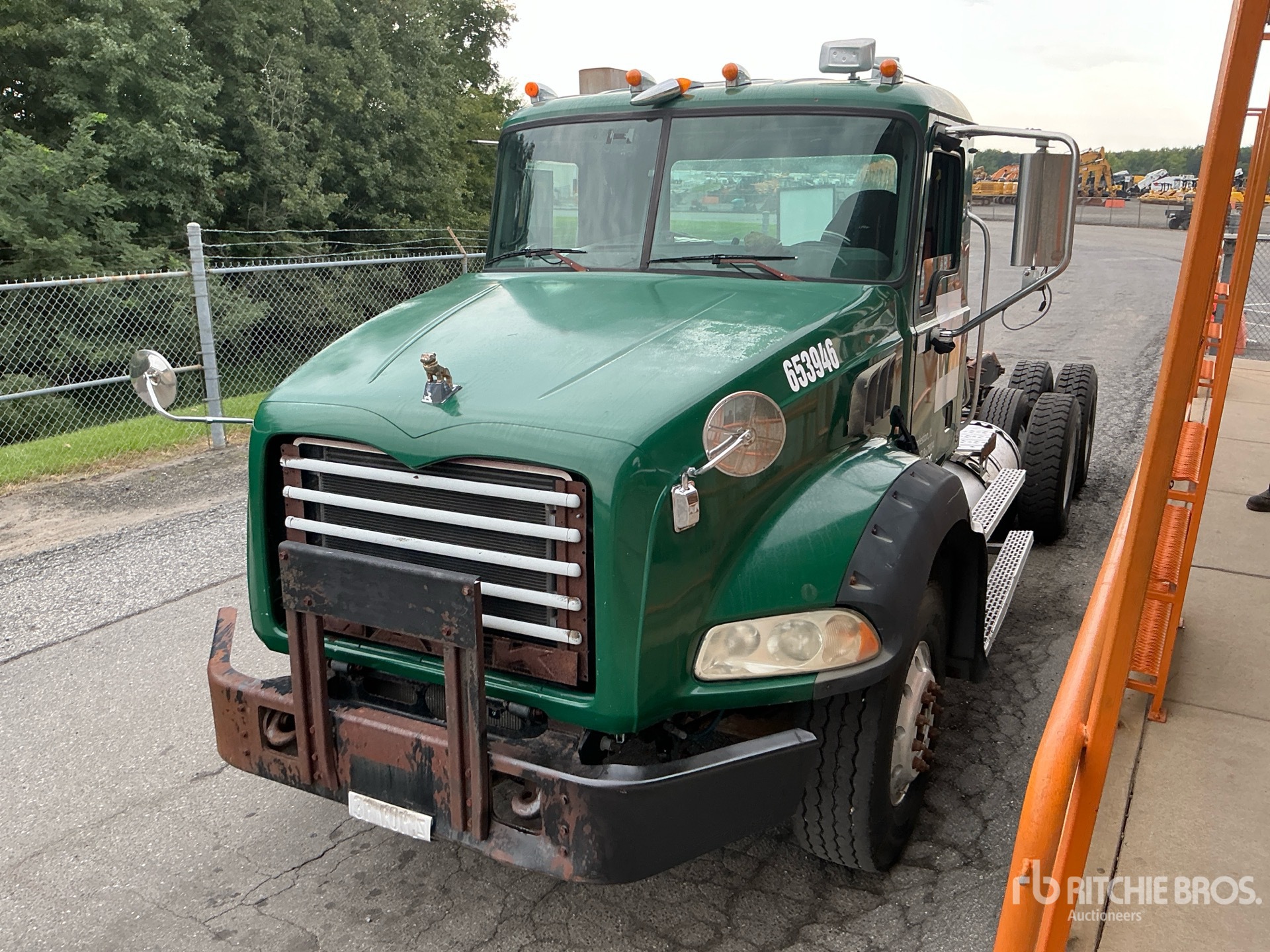 2009 Mack GU813 GRANITE