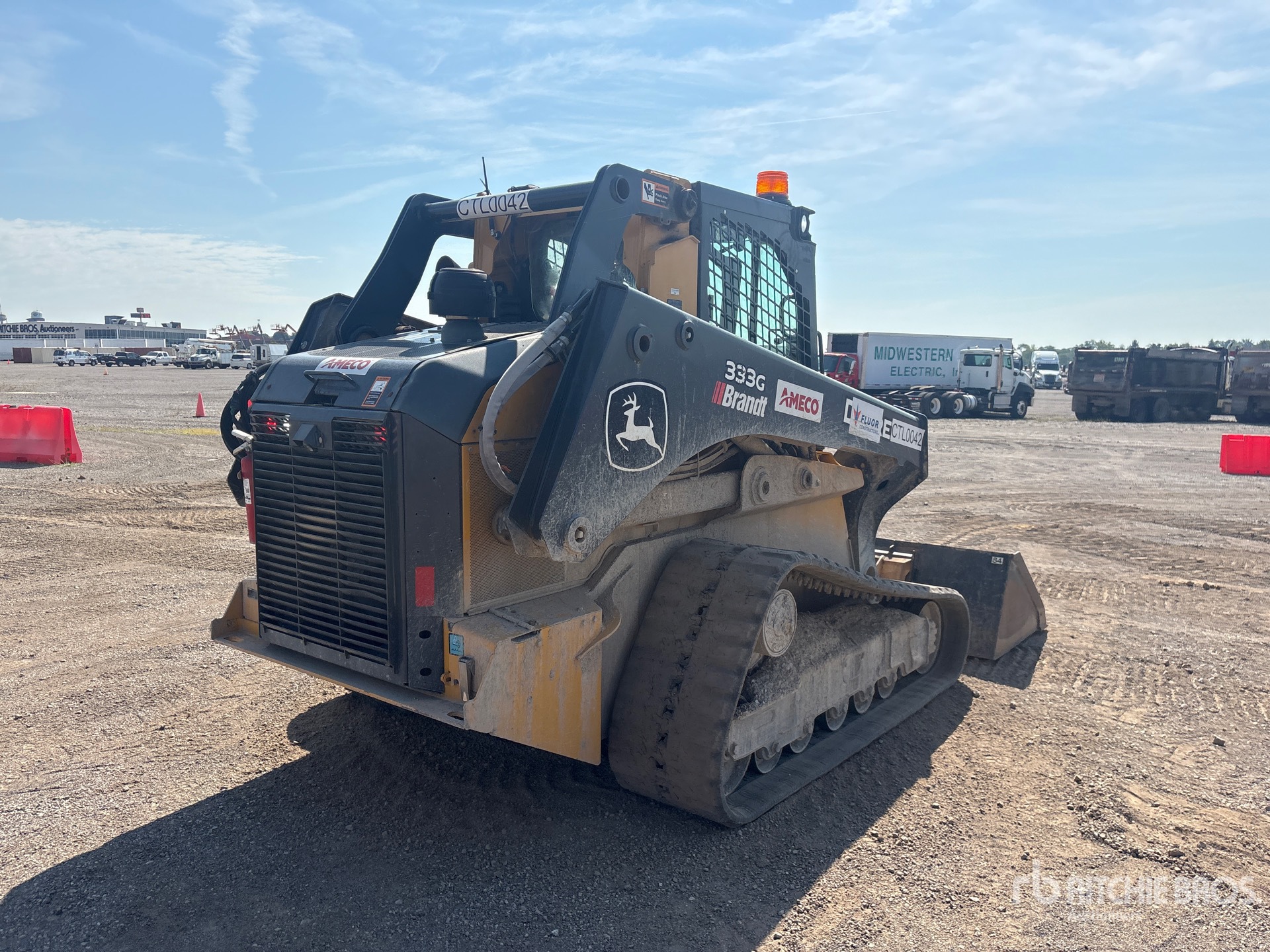 2021 John Deere 333G