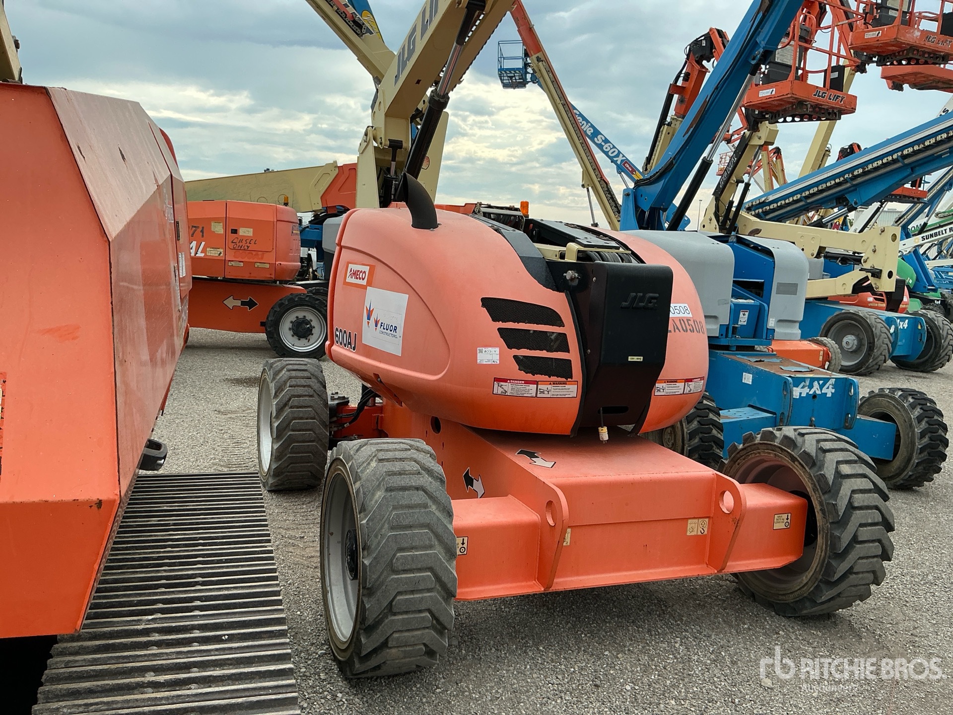 Photo of 2017 JLG 600AJ